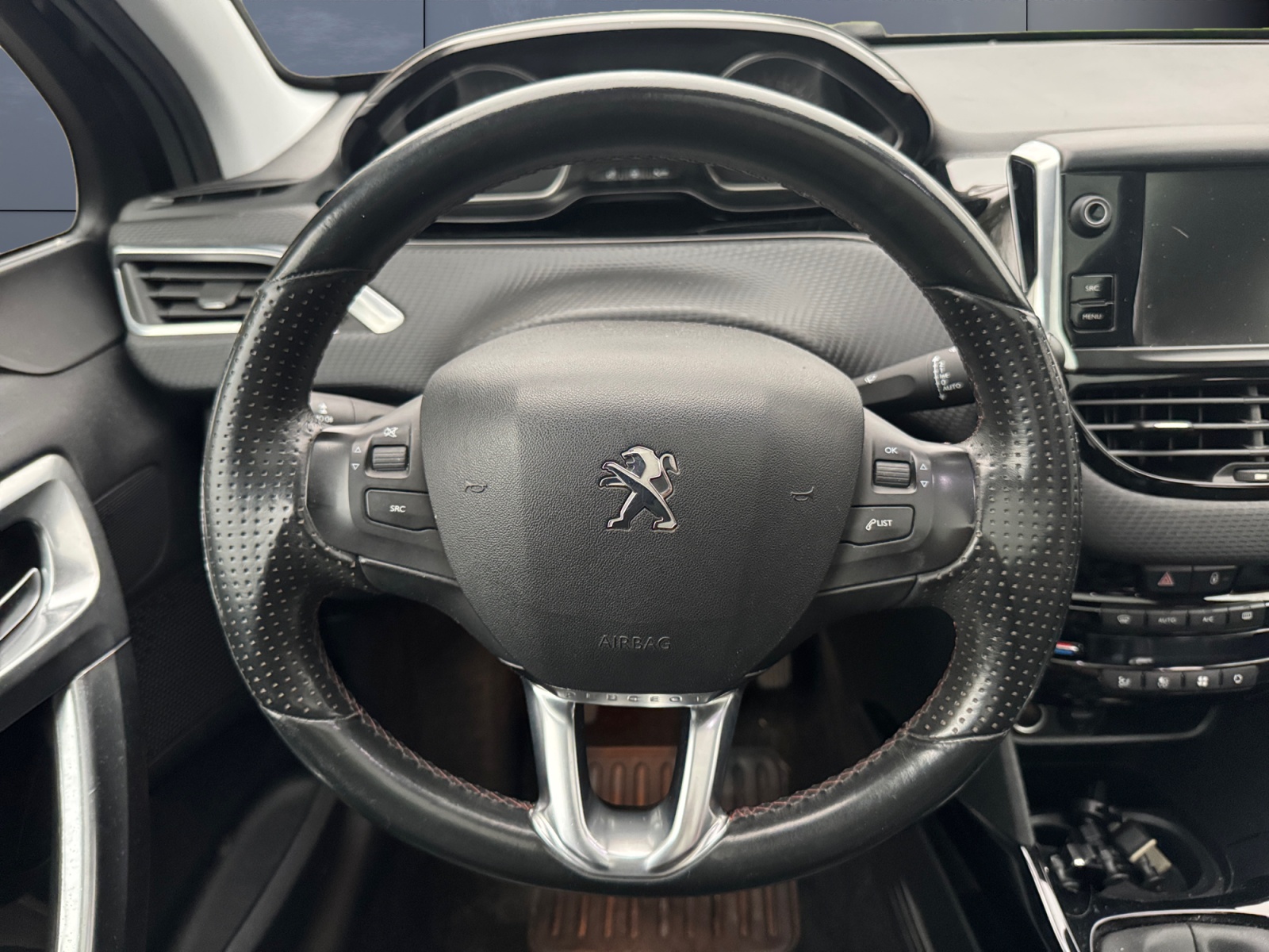 Peugeot 2008 15