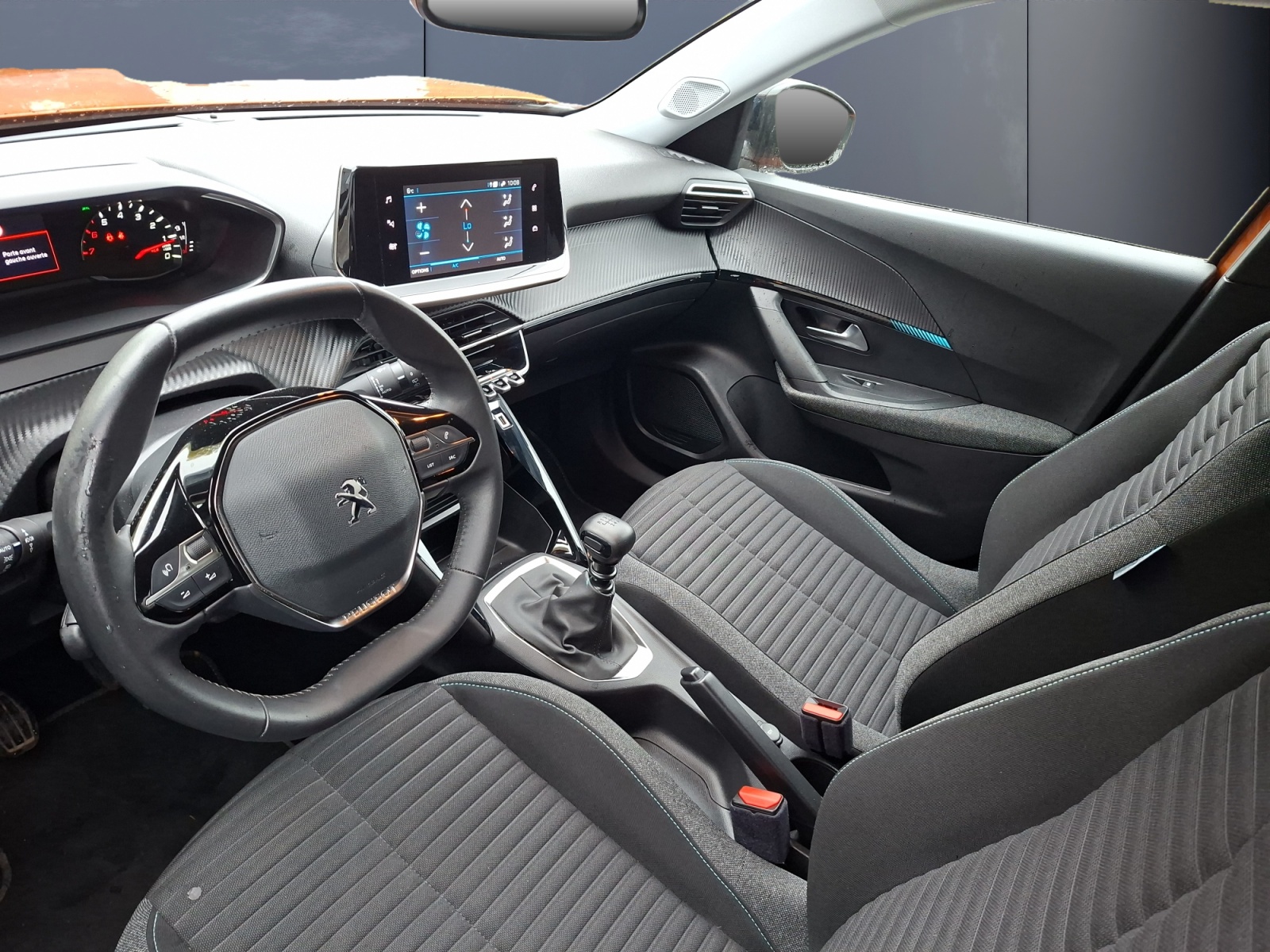 Peugeot 2008 8