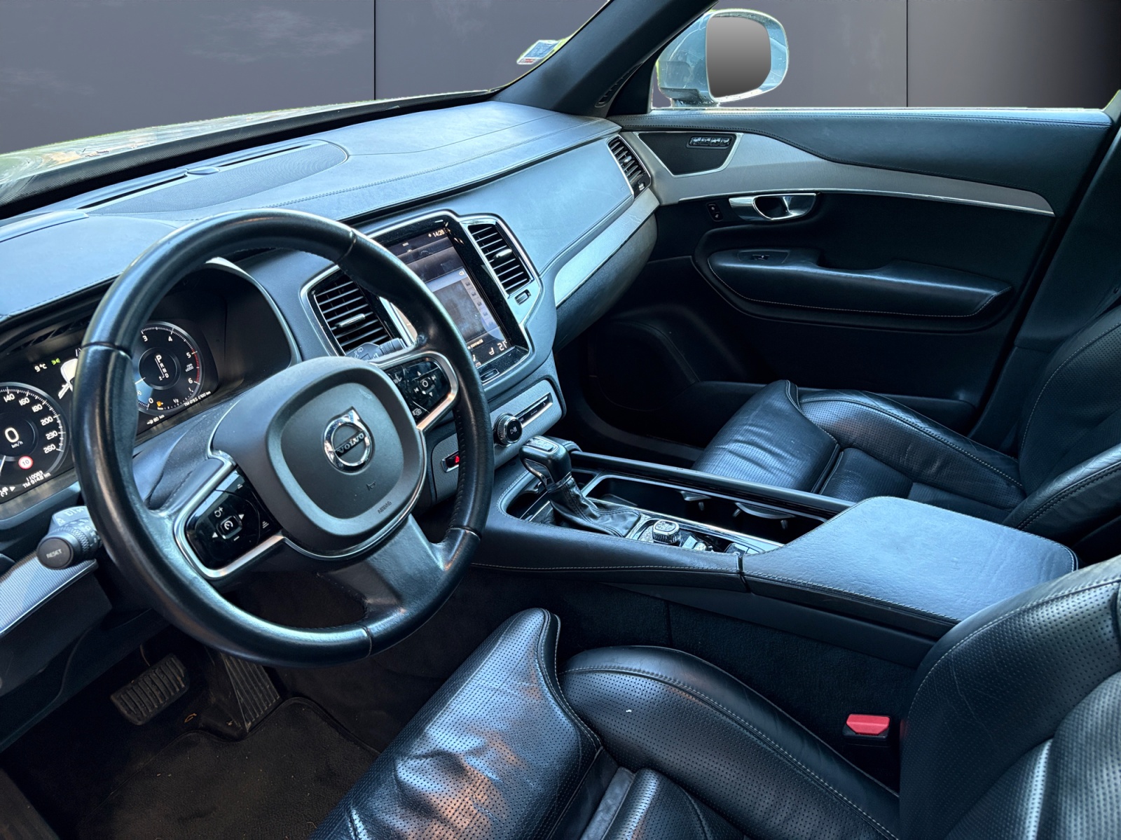 Volvo Xc90 8