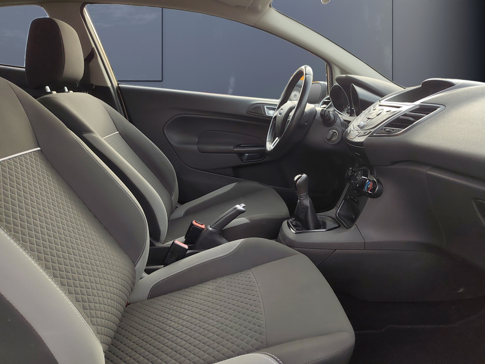Ford Fiesta 13