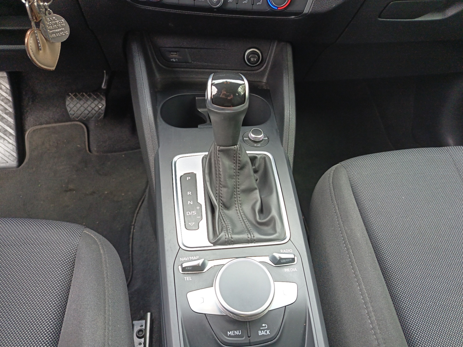 Audi Q2 25