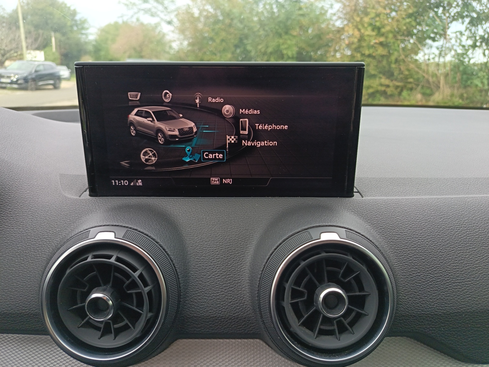 Audi Q2 28