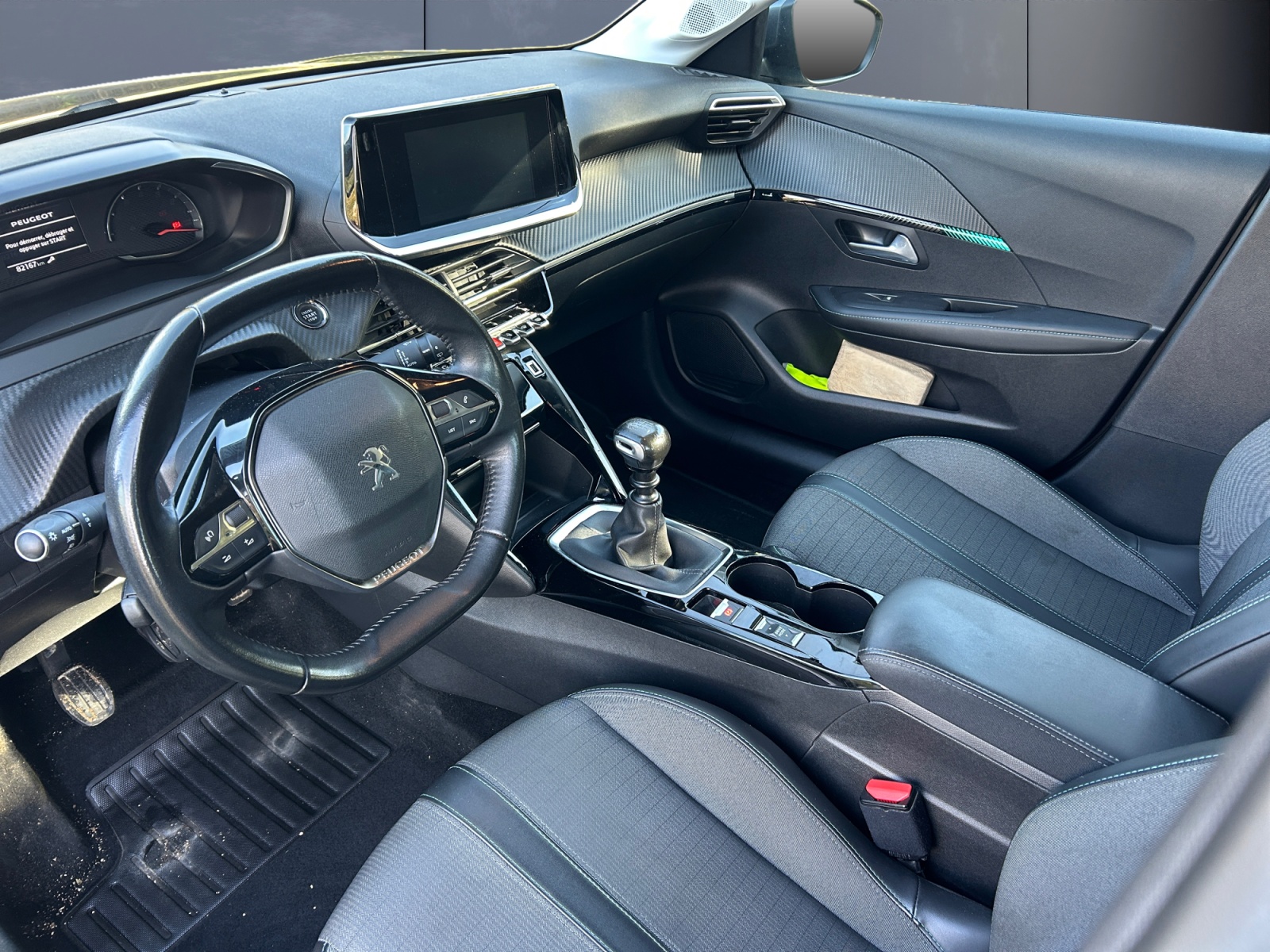 Peugeot 208 8