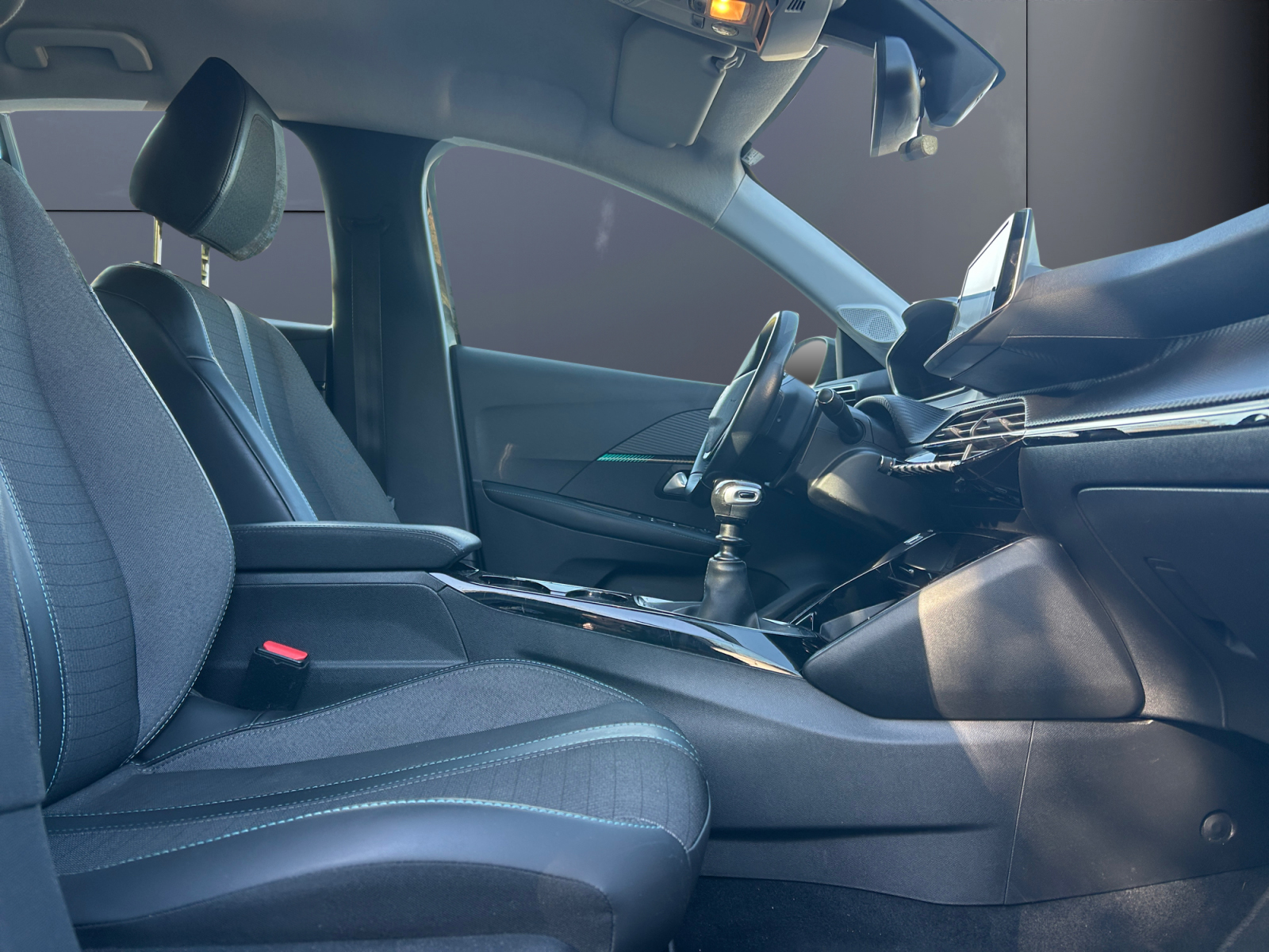 Peugeot 208 13