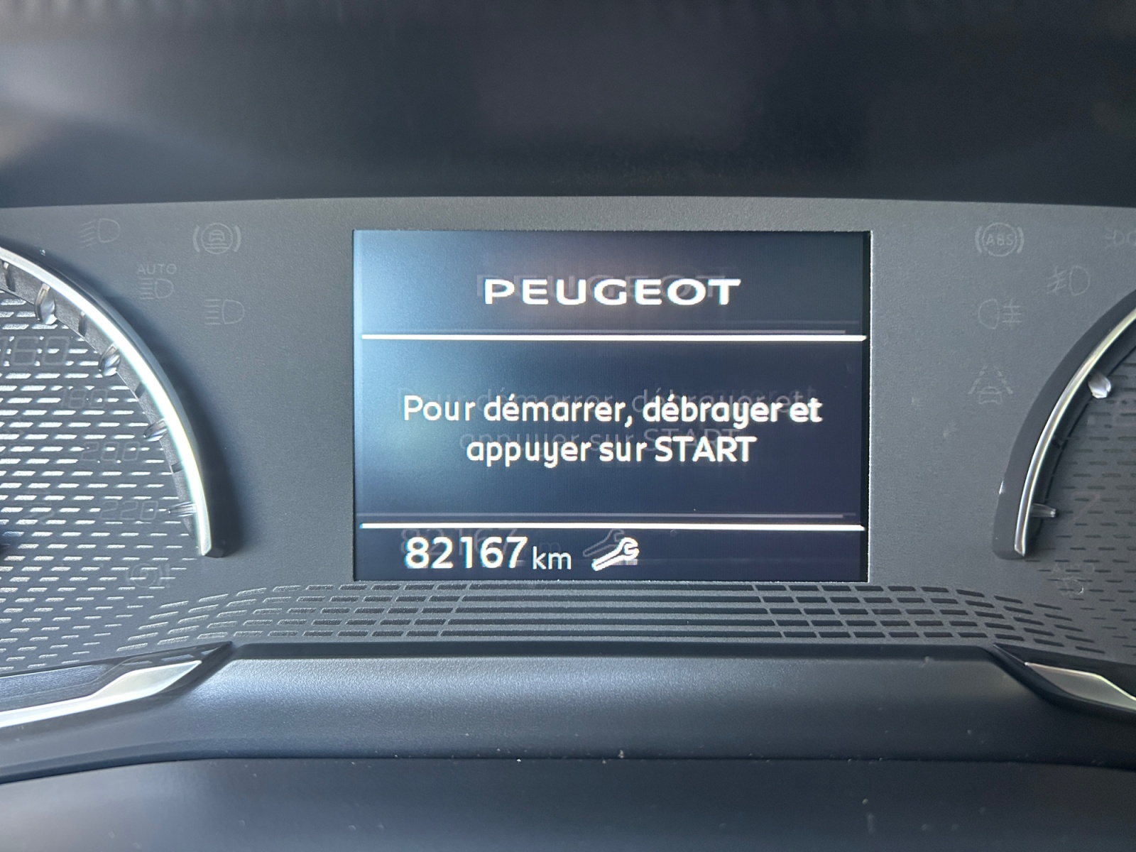 Peugeot 208 16