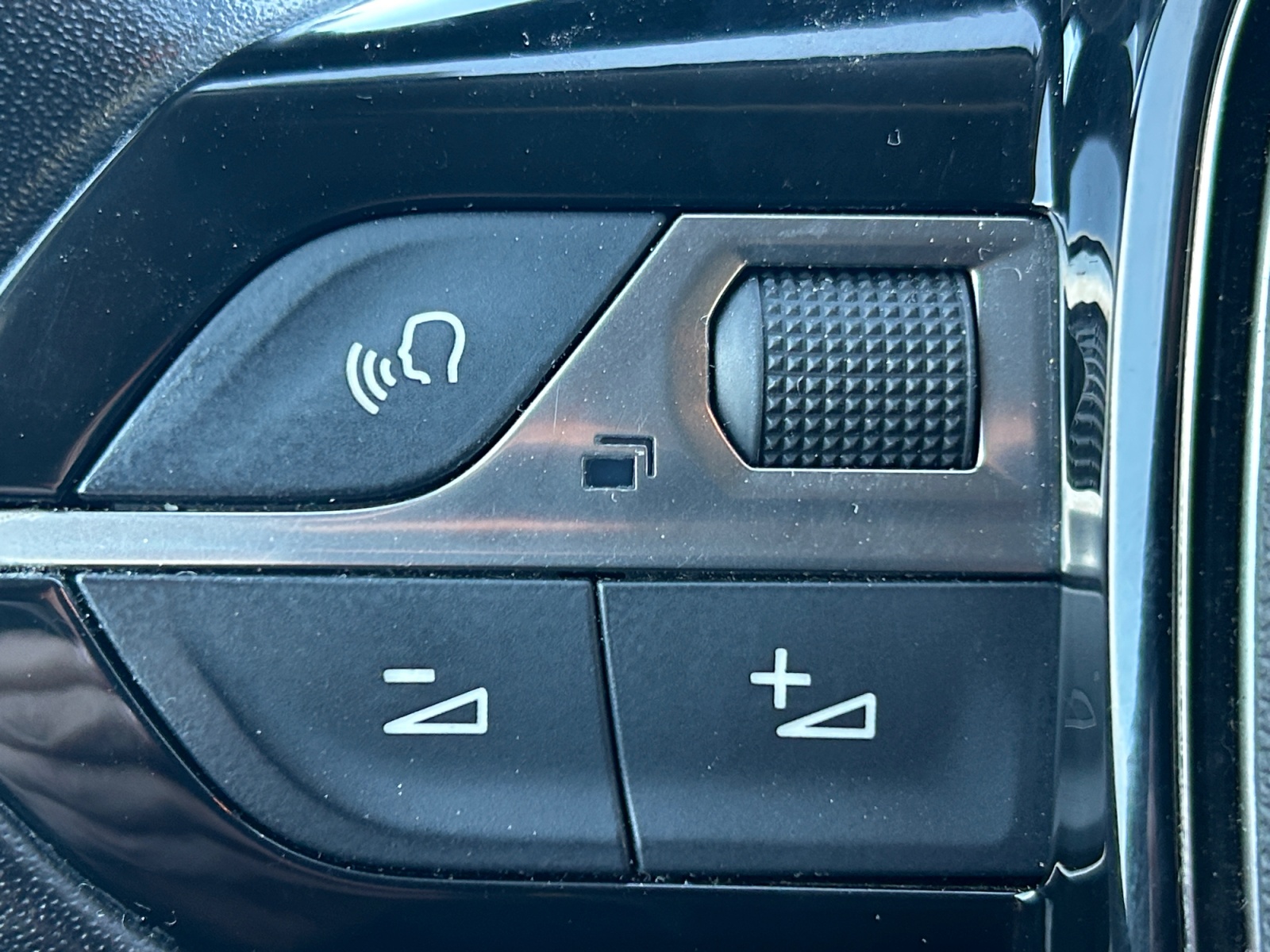 Peugeot 208 17