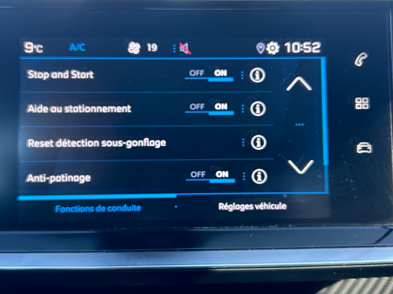 Peugeot 208 25