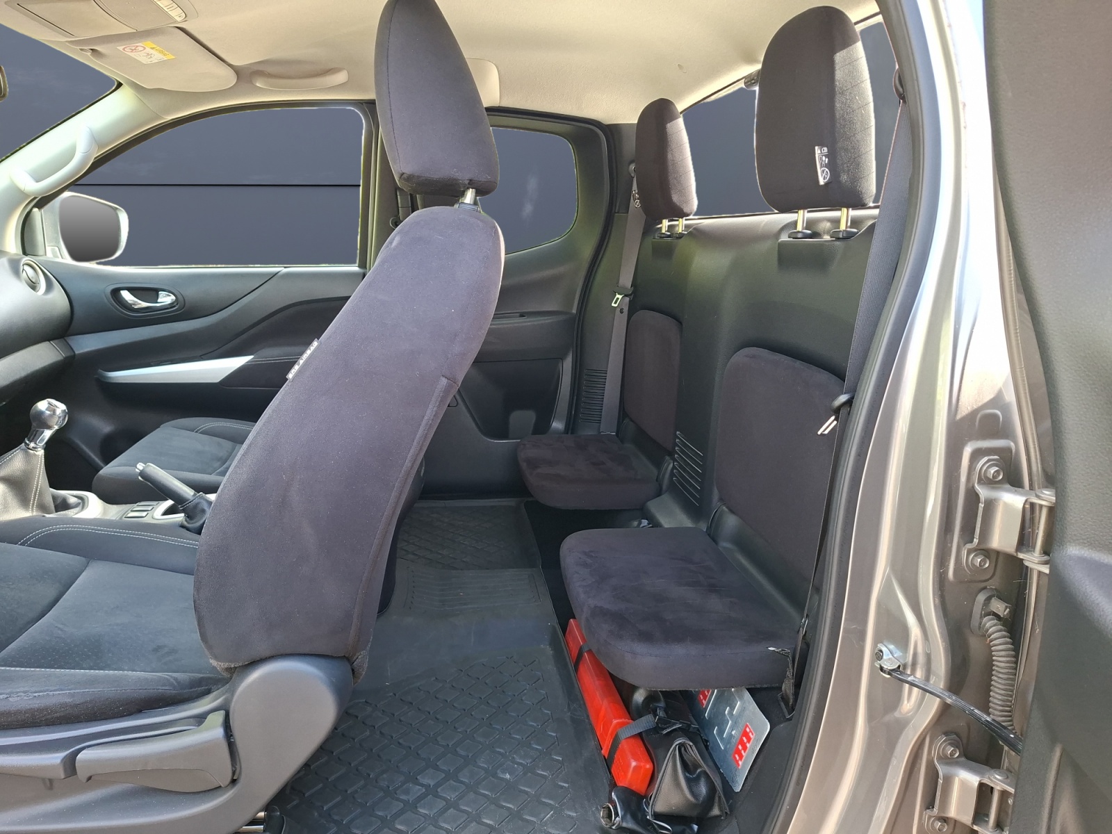 Nissan Np300 Navara 10