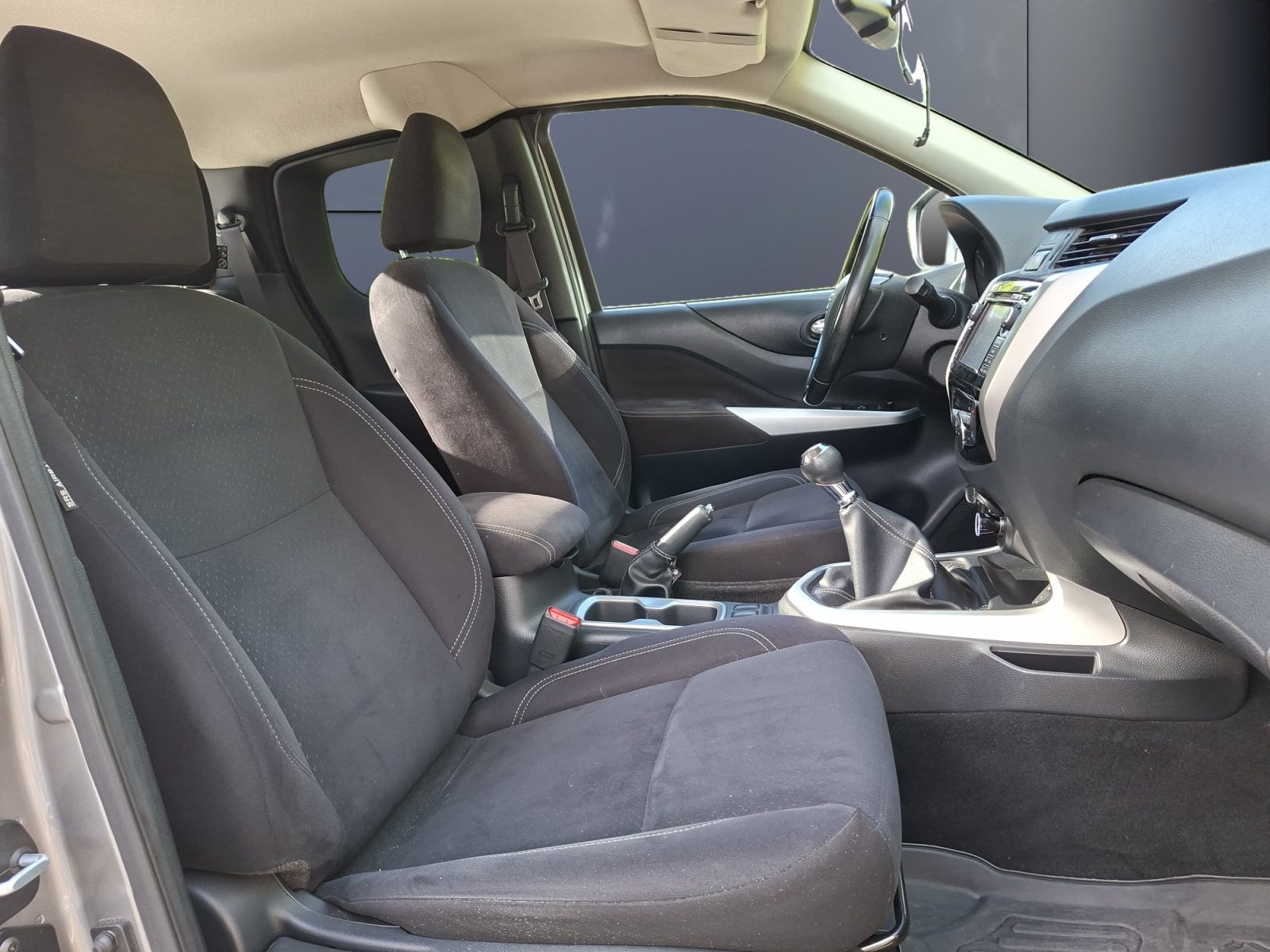 Nissan Np300 Navara 13