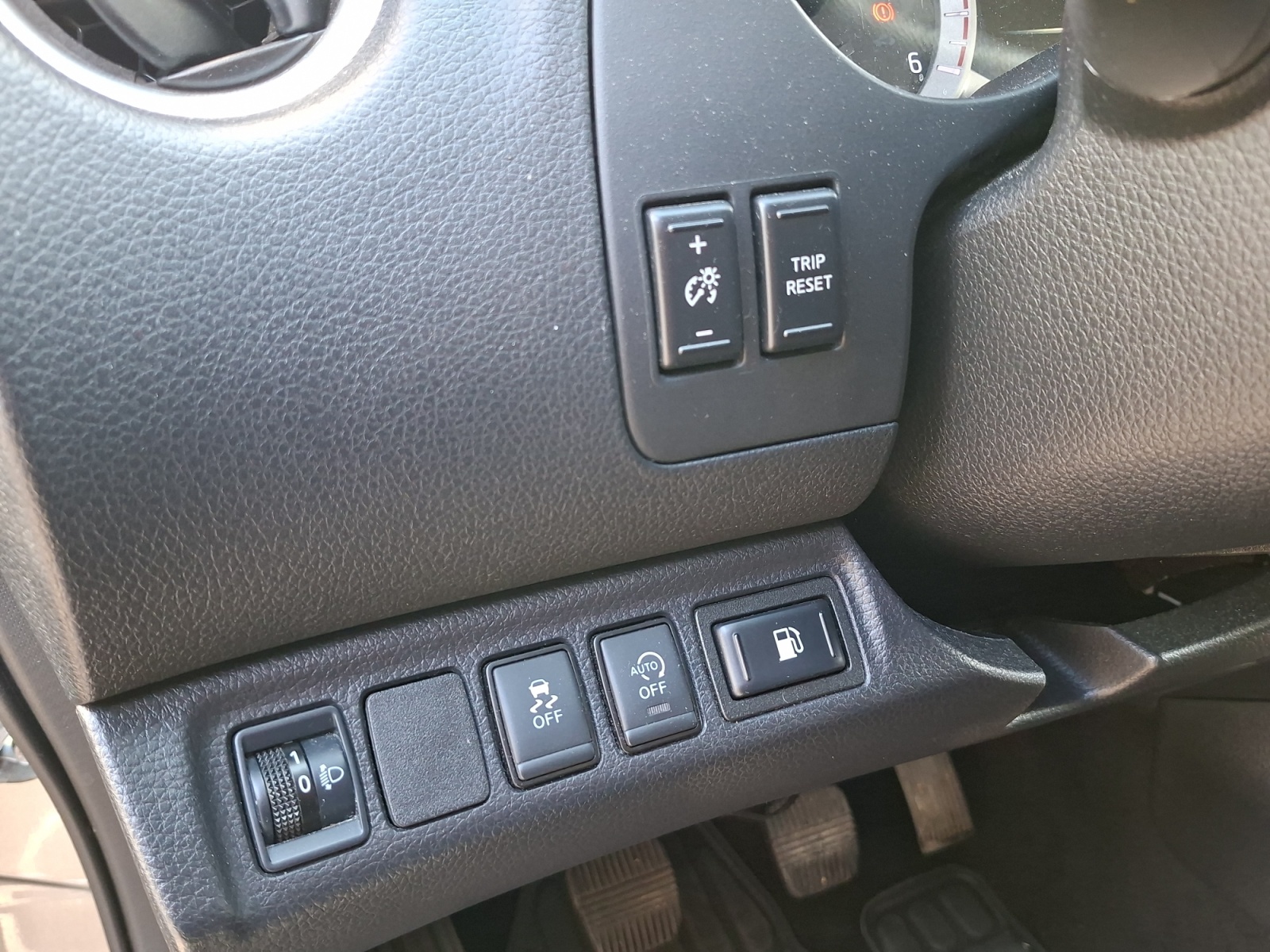Nissan Np300 Navara 18