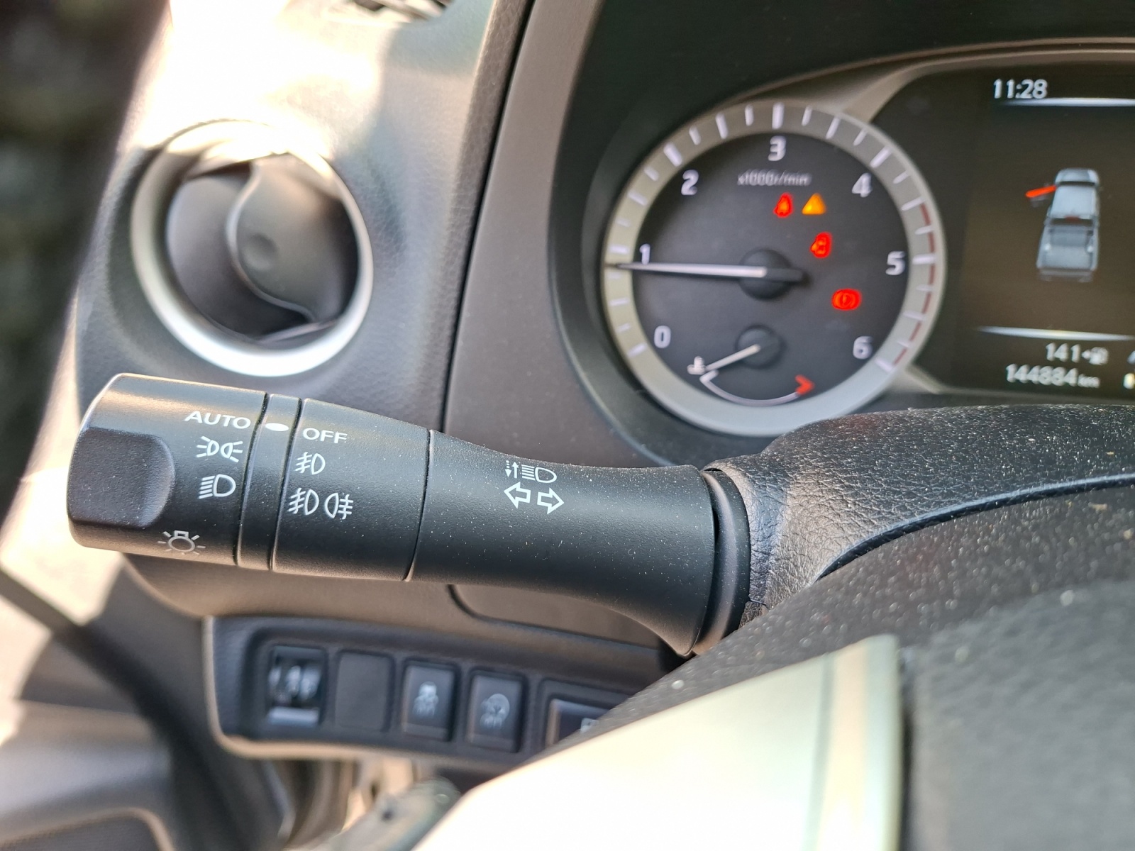 Nissan Np300 Navara 20