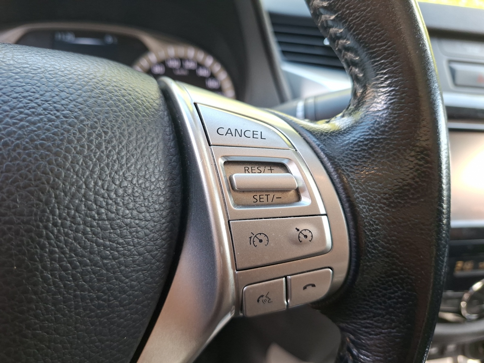 Nissan Np300 Navara 21