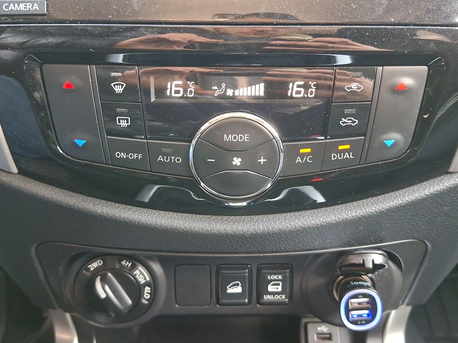 Nissan Np300 Navara 27
