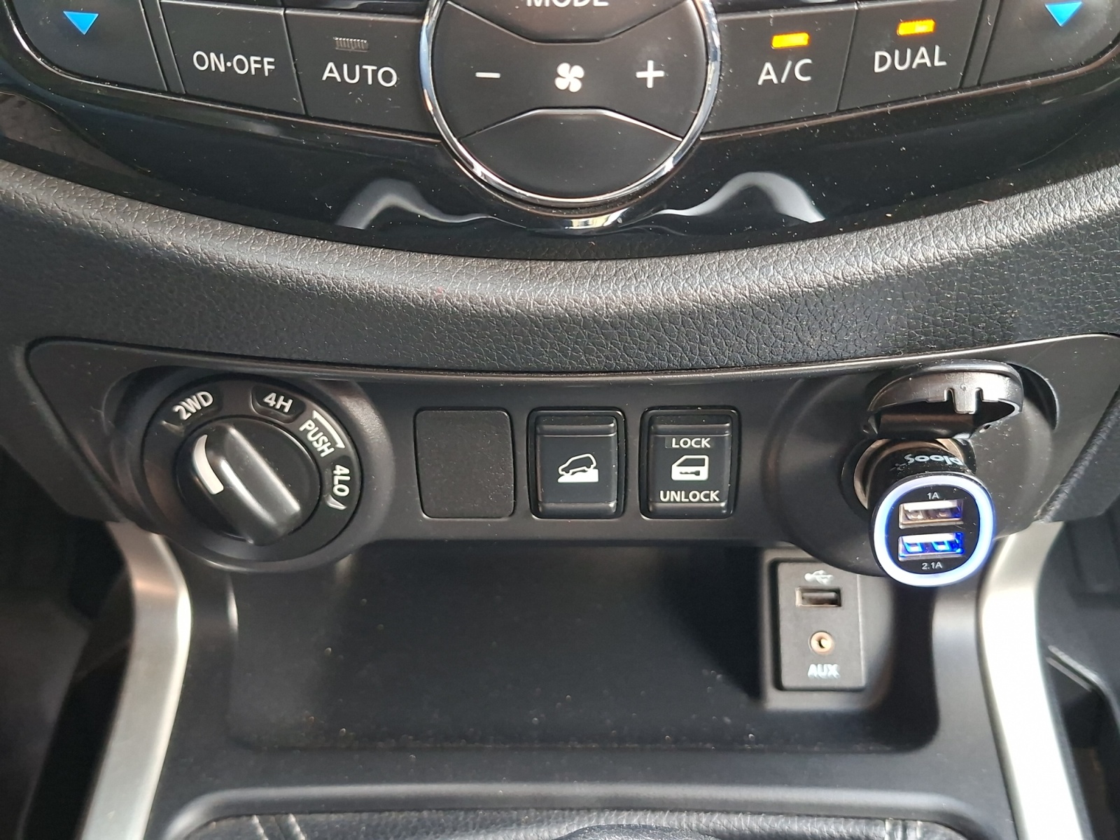 Nissan Np300 Navara 28
