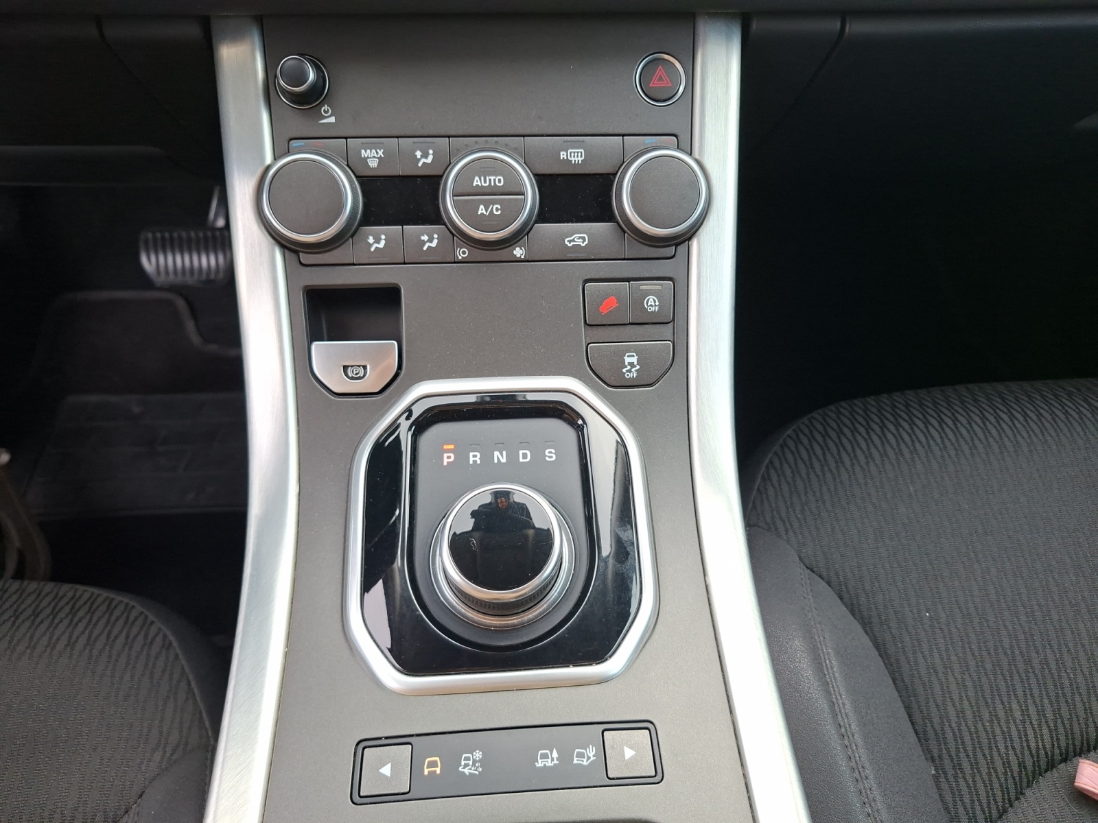 Land Rover Range Rover Evoque 32