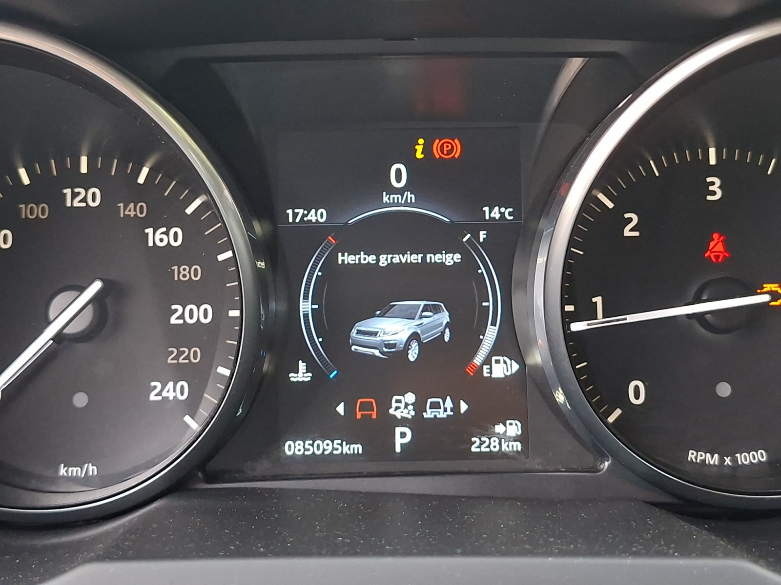 Land Rover Range Rover Evoque 33