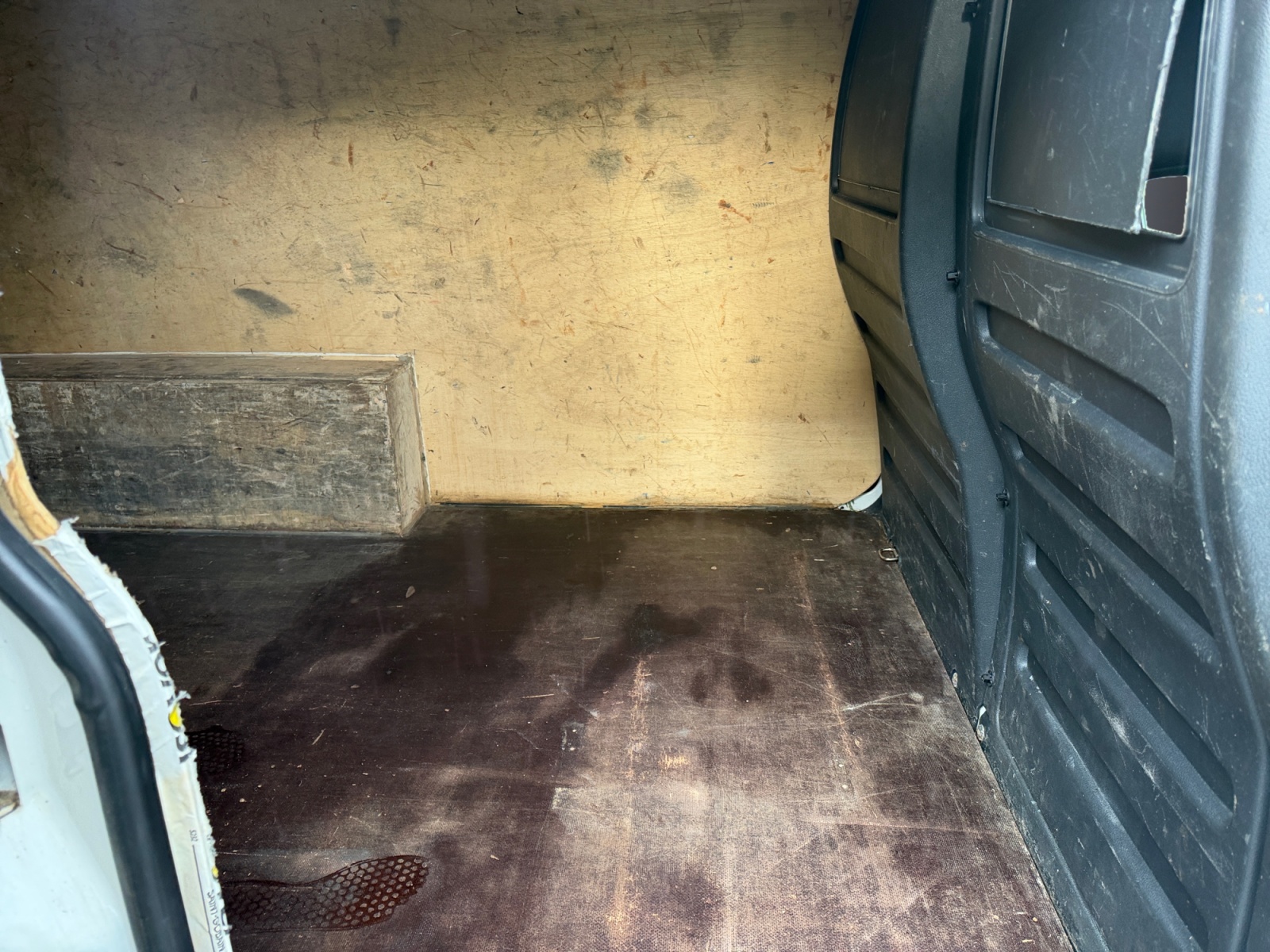 Volkswagen Caddy Vu 11