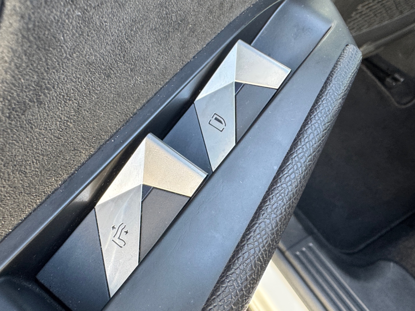 Ds Automobiles Ds 7 37