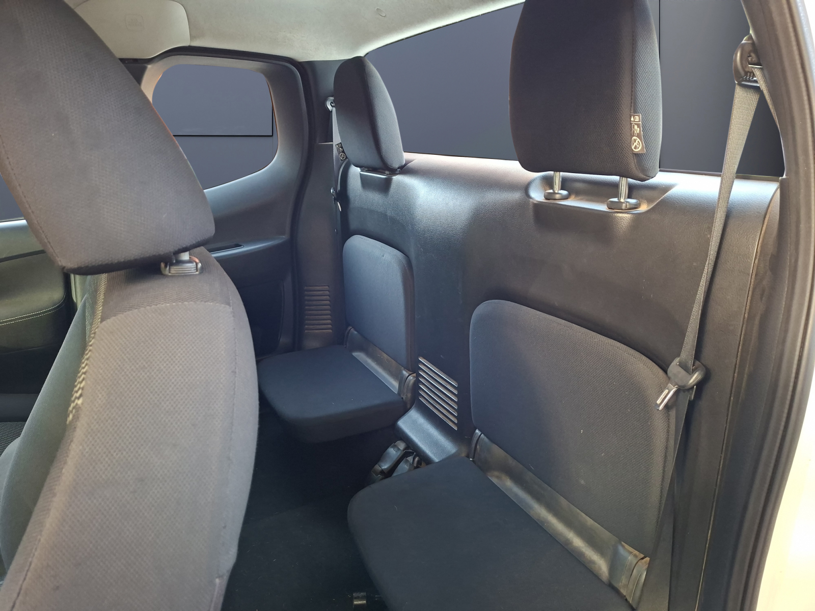 Nissan Np300 Navara 10