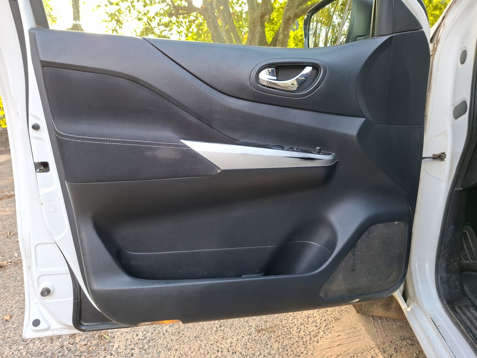 Nissan Np300 Navara 25