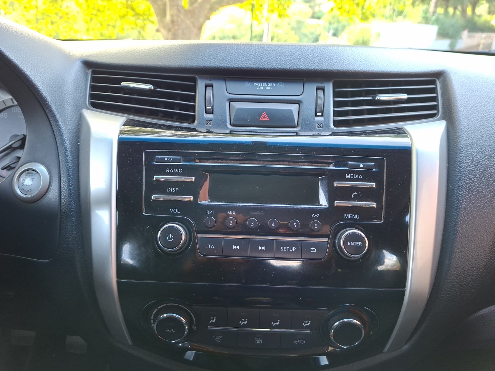Nissan Np300 Navara 18