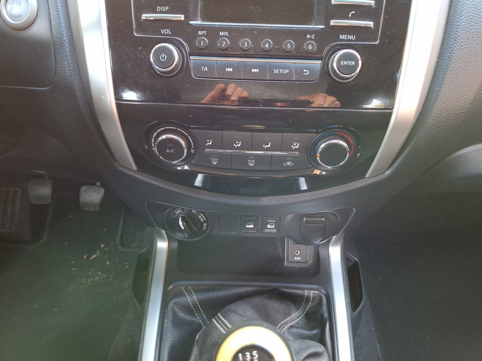 Nissan Np300 Navara 22