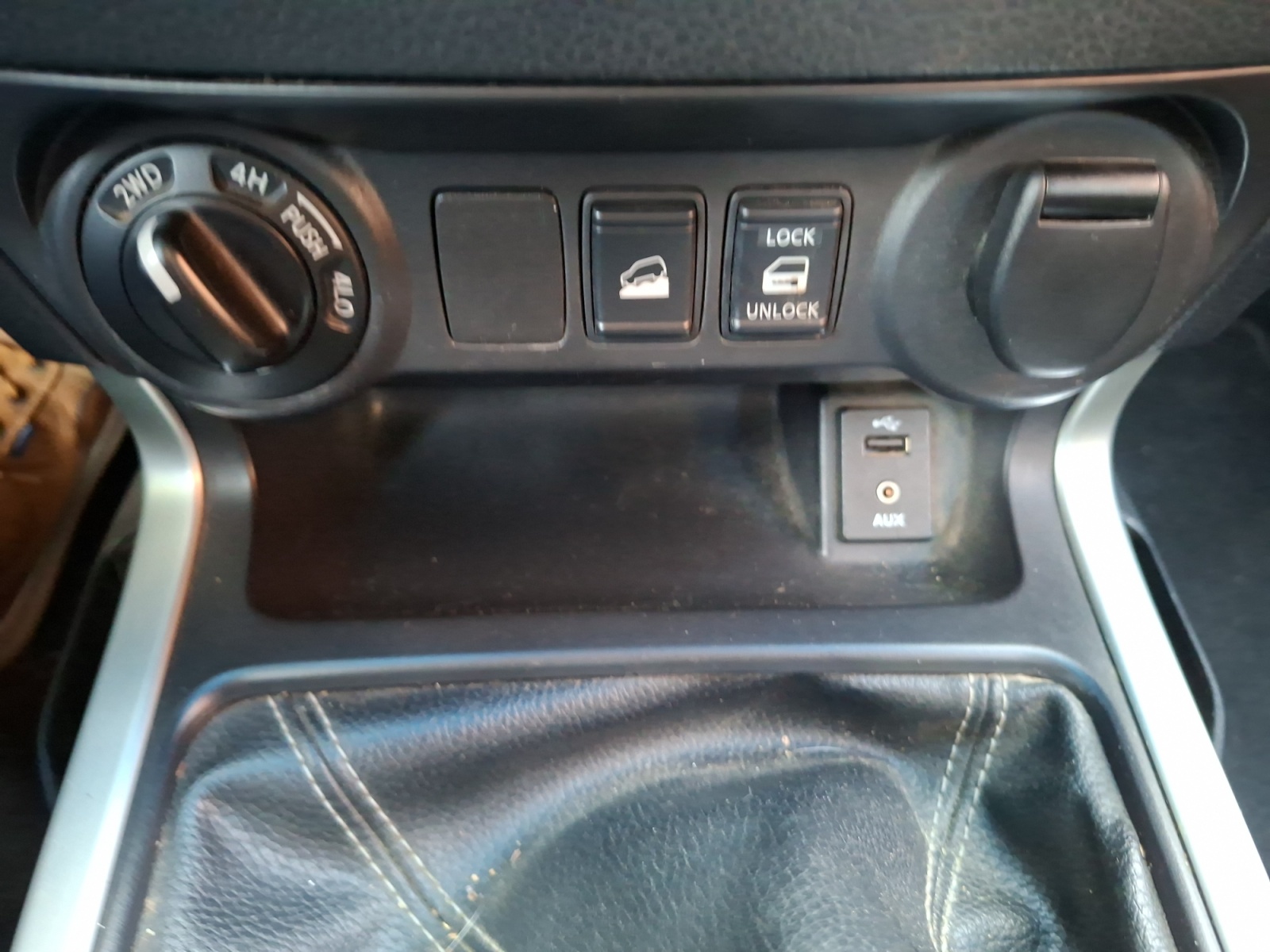 Nissan Np300 Navara 20