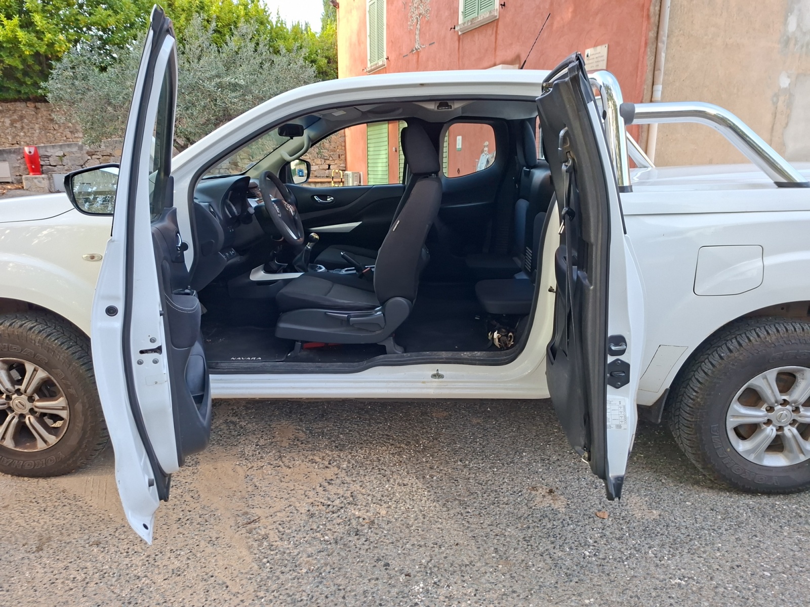 Nissan Np300 Navara 29