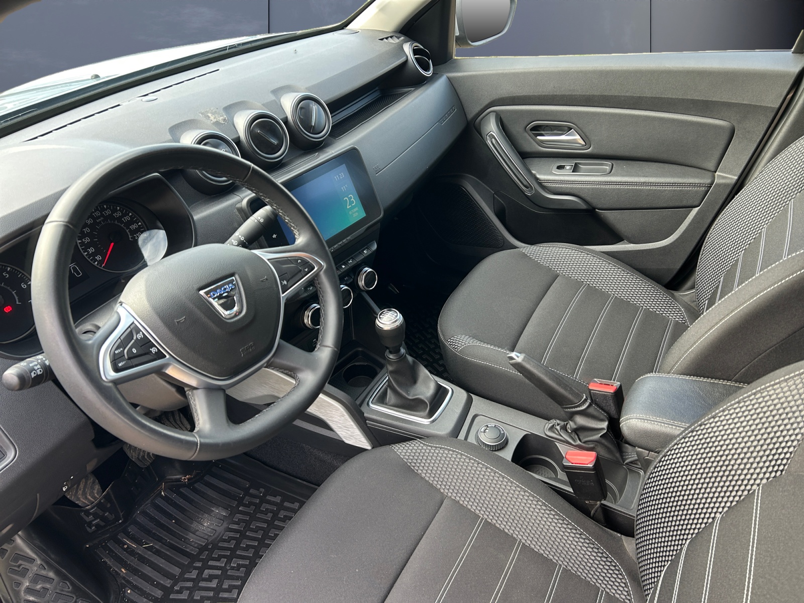 Dacia Duster 8