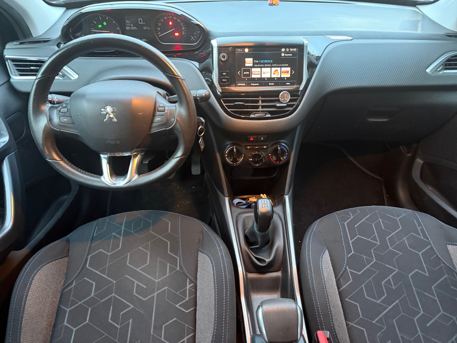 Peugeot 2008 14