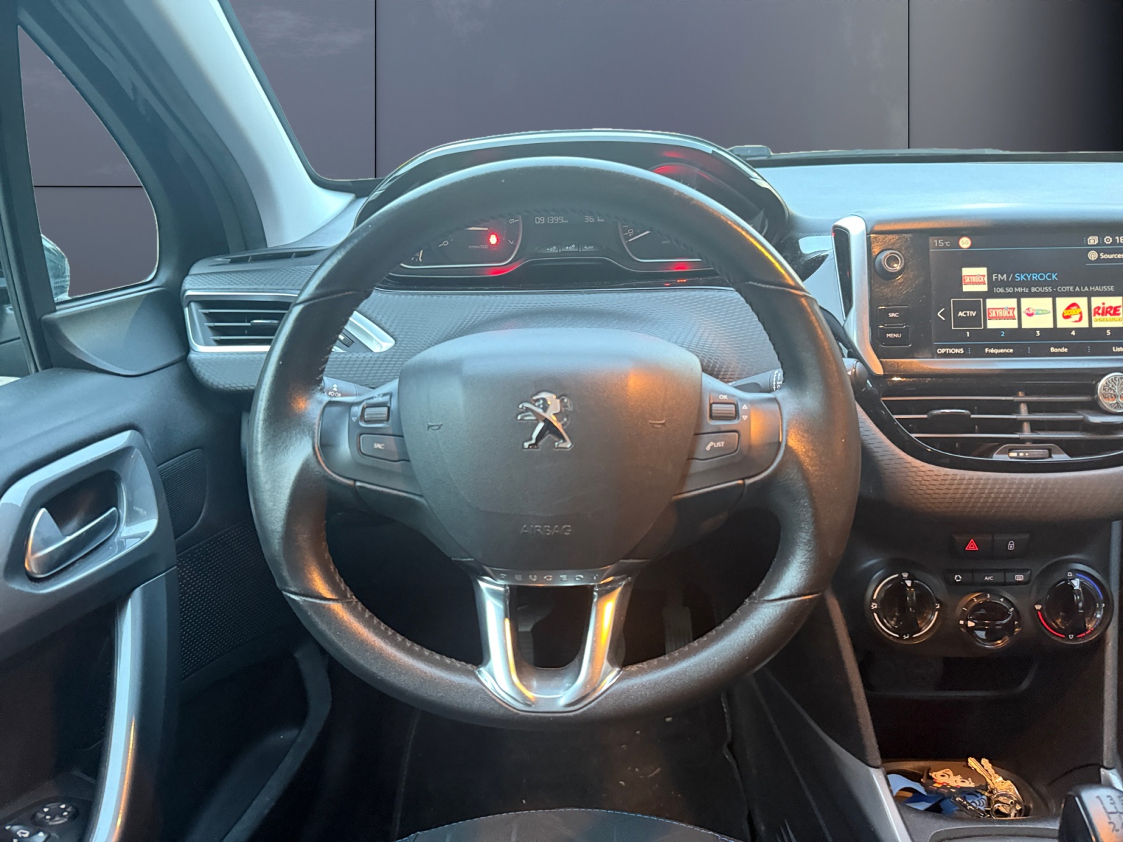 Peugeot 2008 15