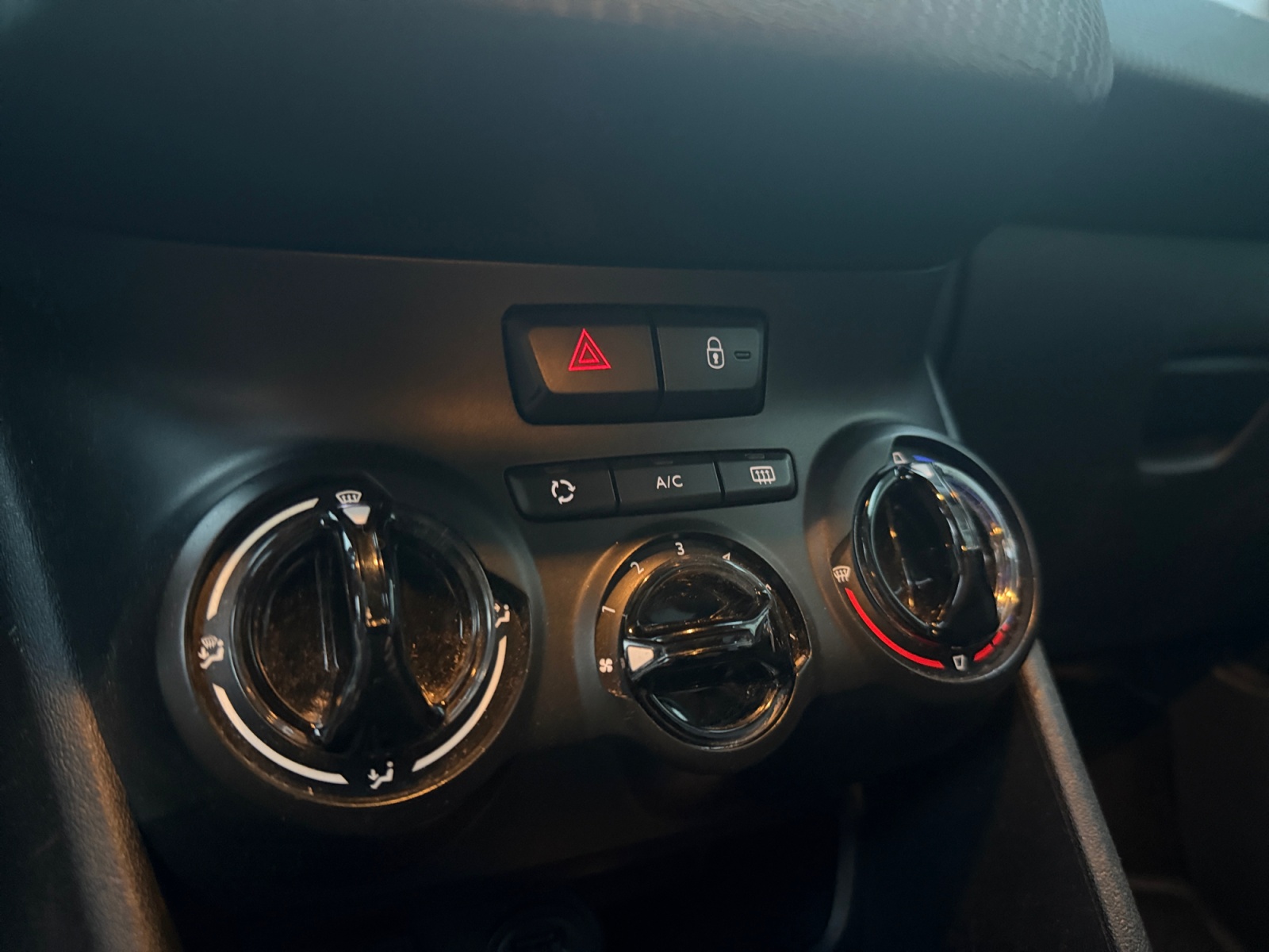 Peugeot 2008 23