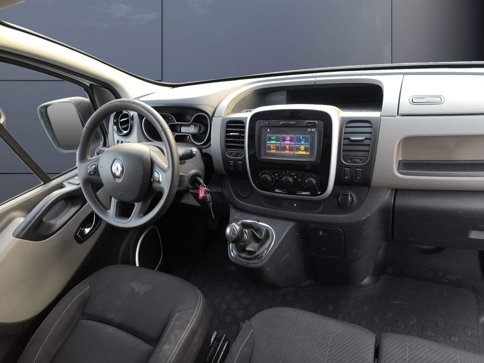 Renault Trafic Vu 12