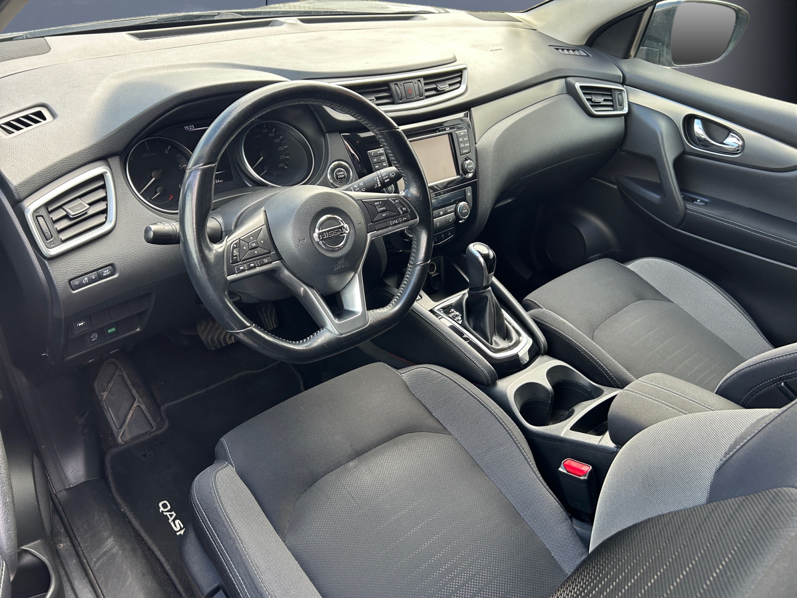 Nissan Qashqai 10