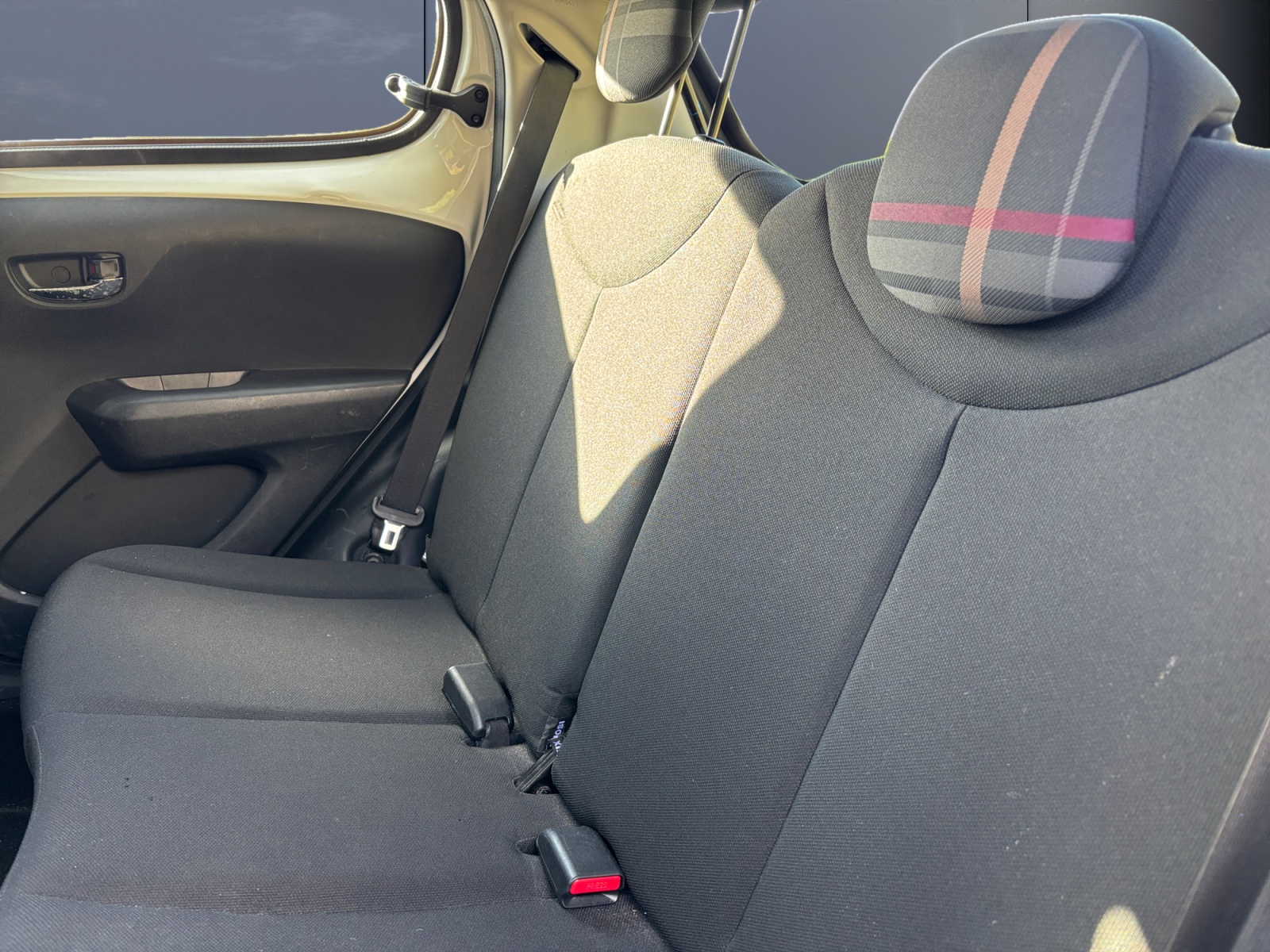 Peugeot 108 10