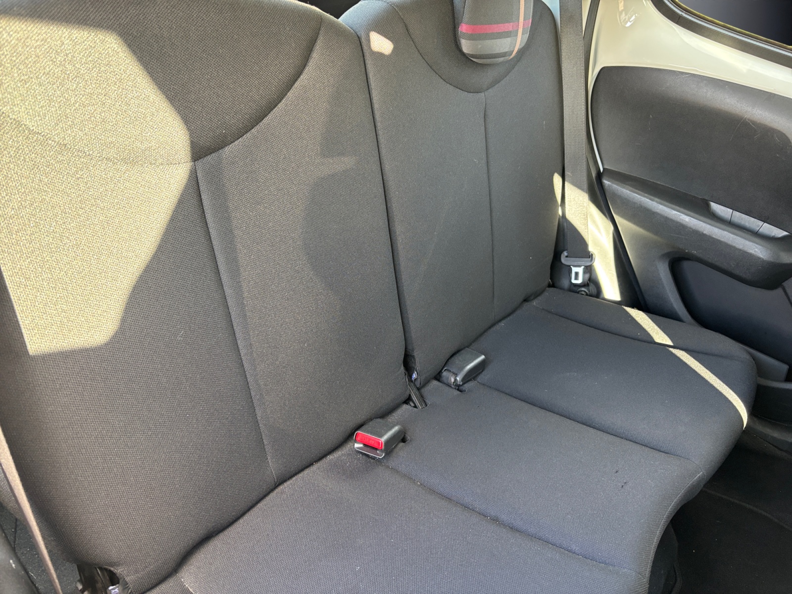 Peugeot 108 11