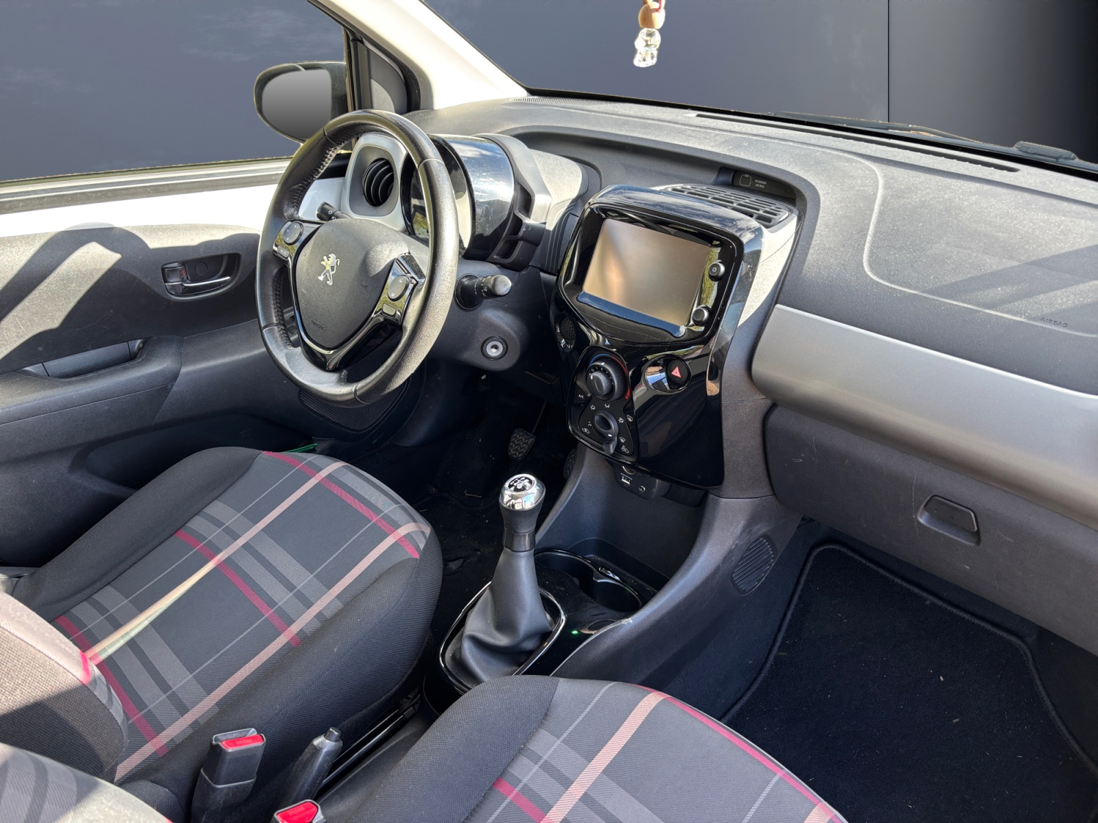 Peugeot 108 12