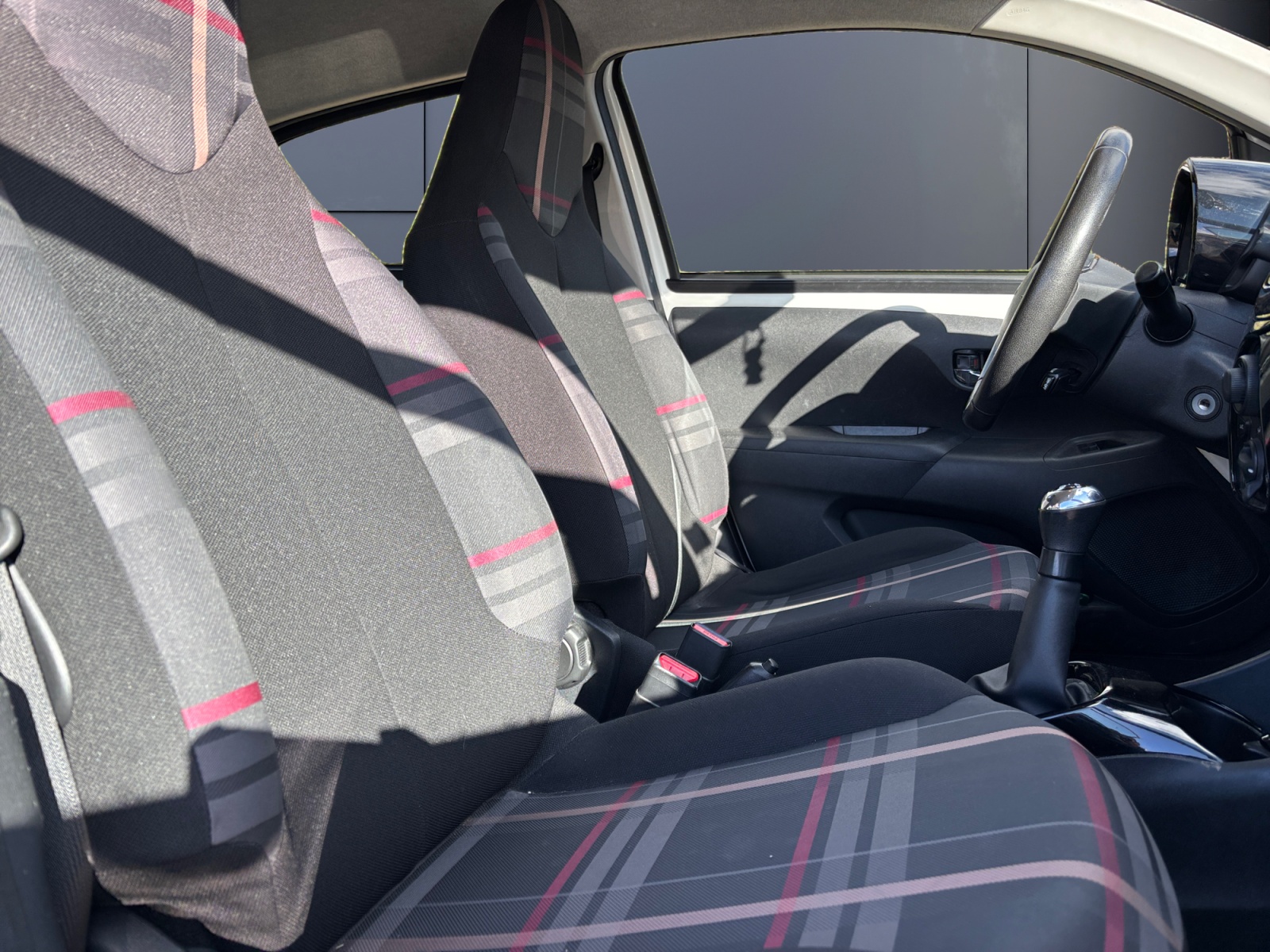 Peugeot 108 13