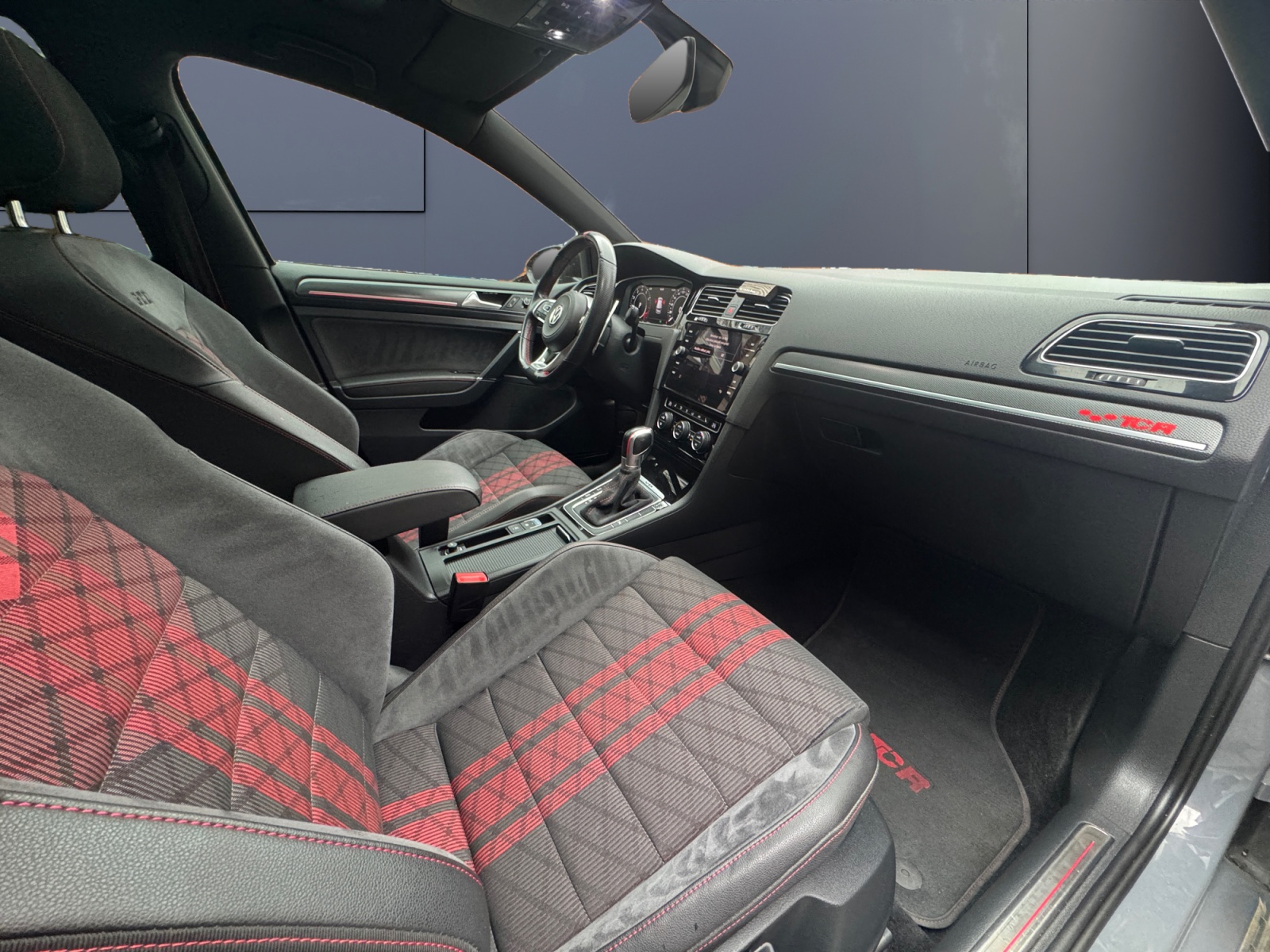 Volkswagen Golf 12