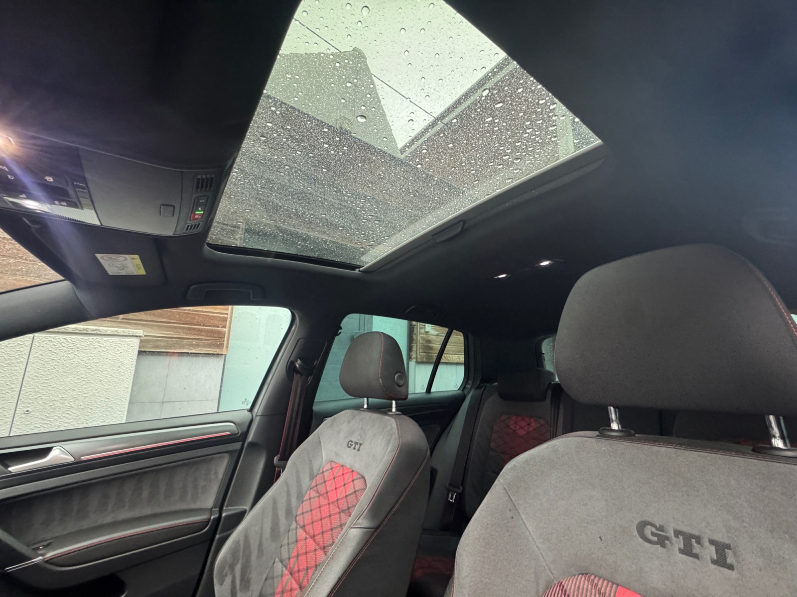 Volkswagen Golf 25