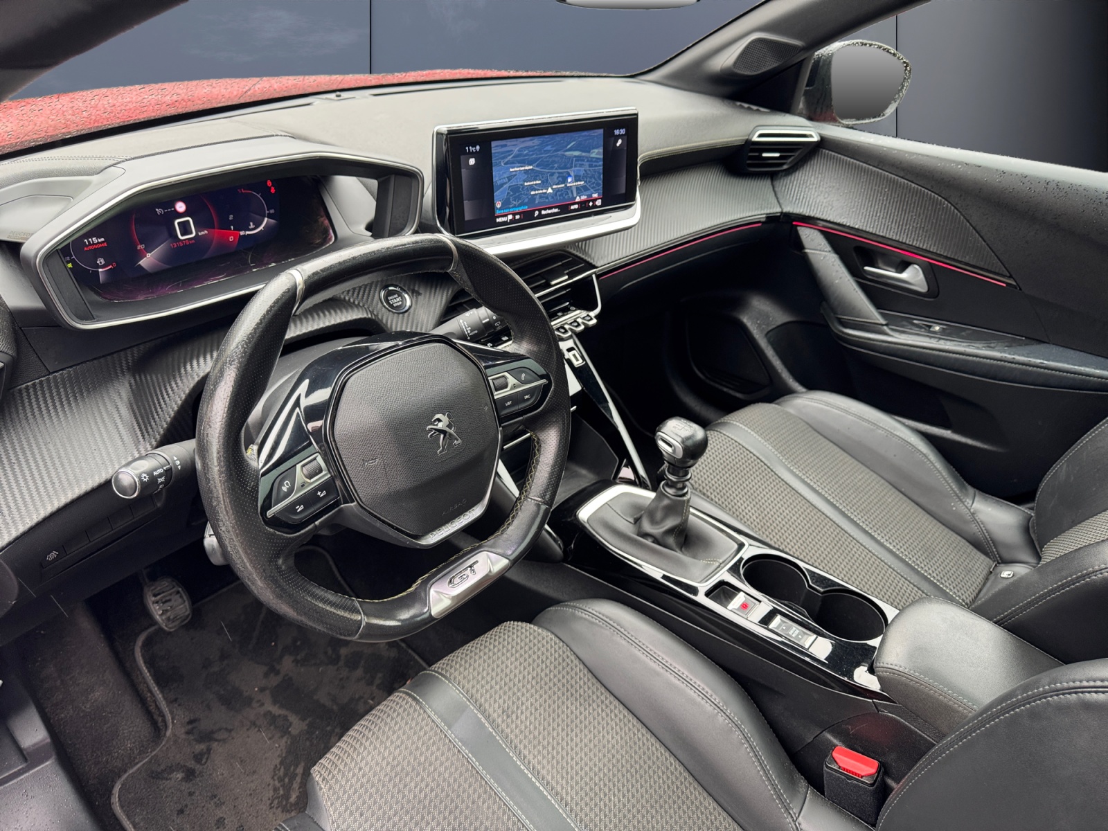 Peugeot 208 8
