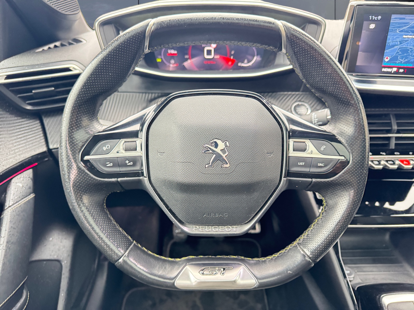 Peugeot 208 15