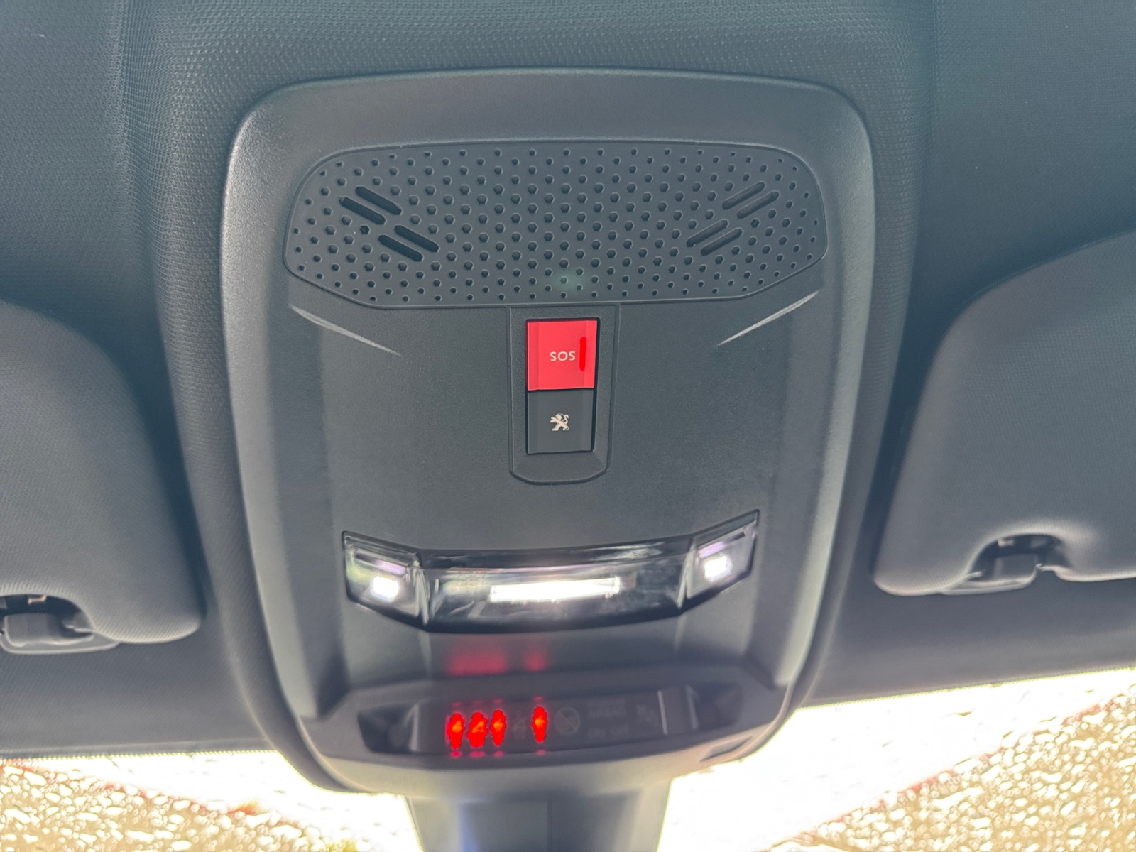 Peugeot 208 30