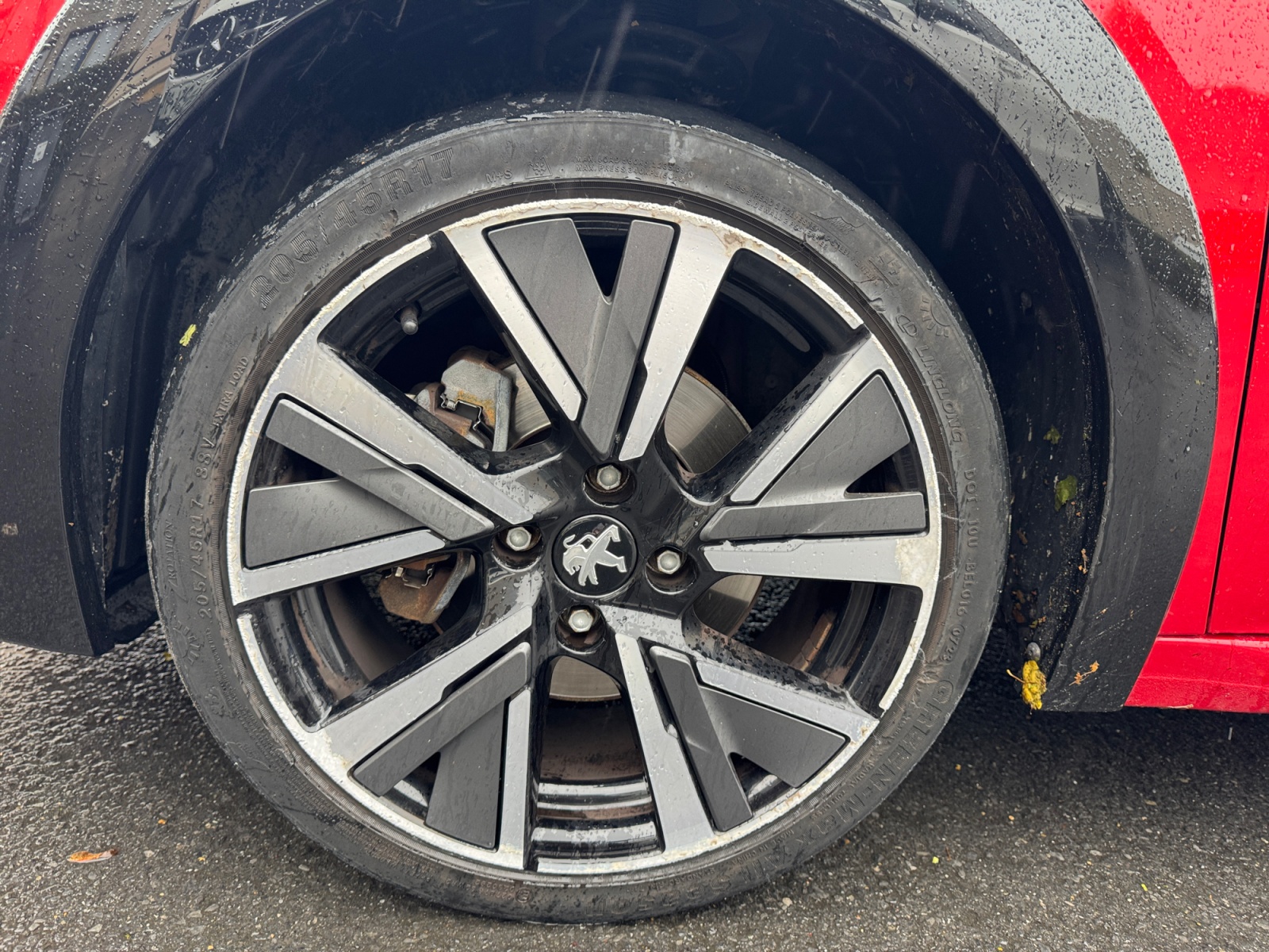 Peugeot 208 33