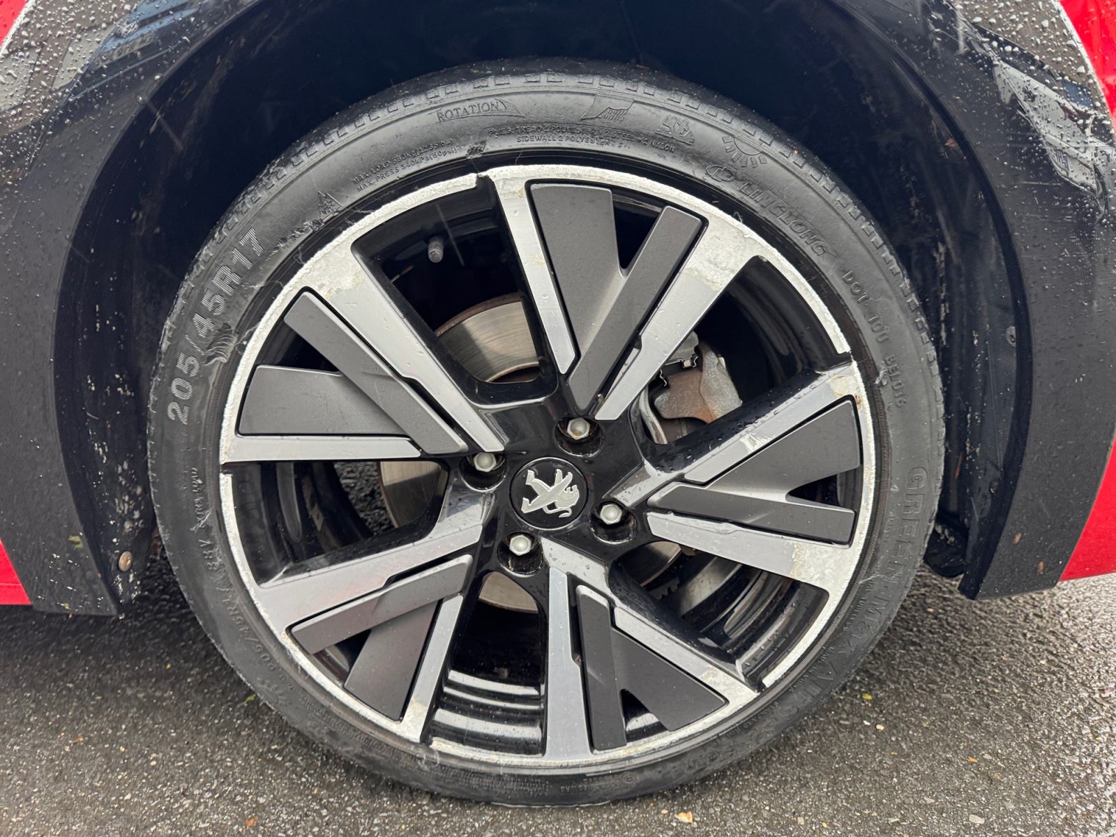 Peugeot 208 36