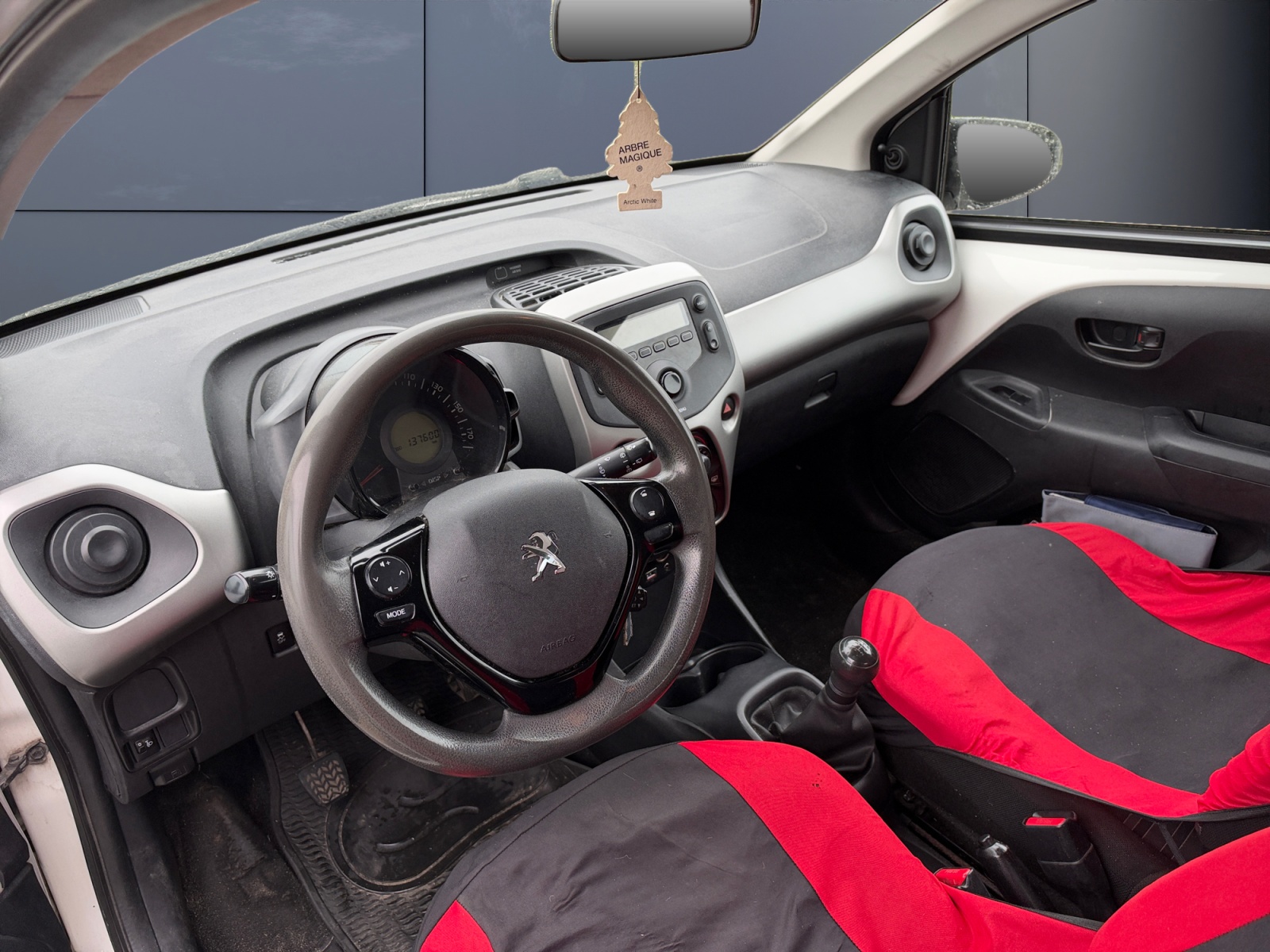 Peugeot 108 8