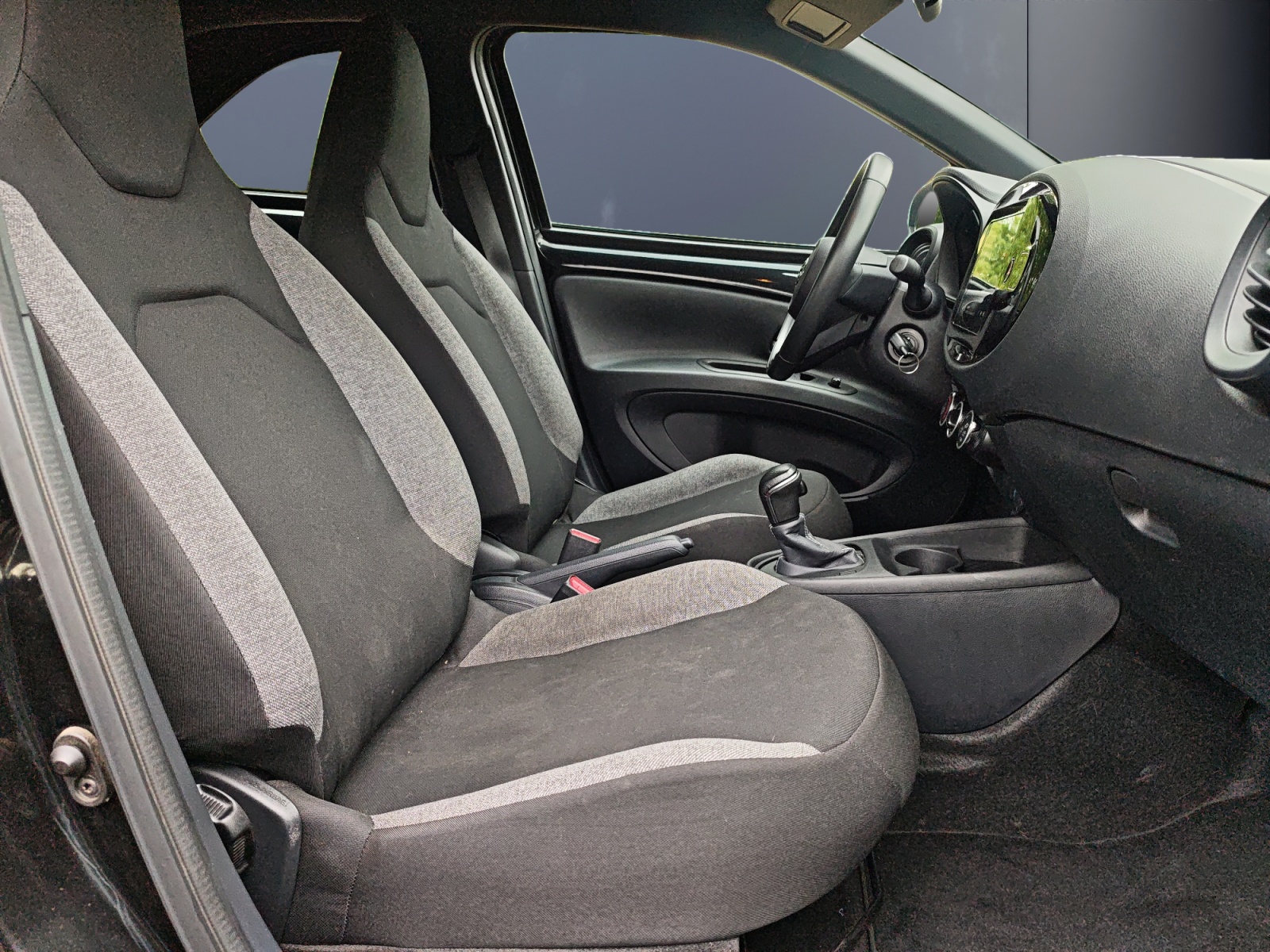 Toyota Aygo X 13