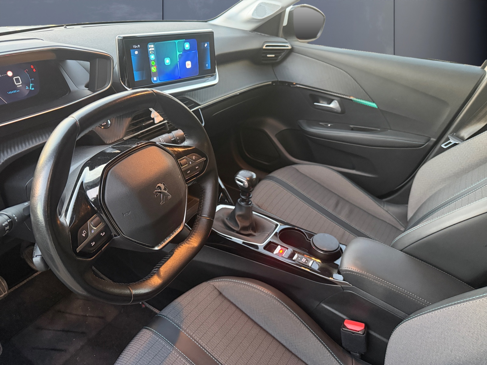 Peugeot 208 8