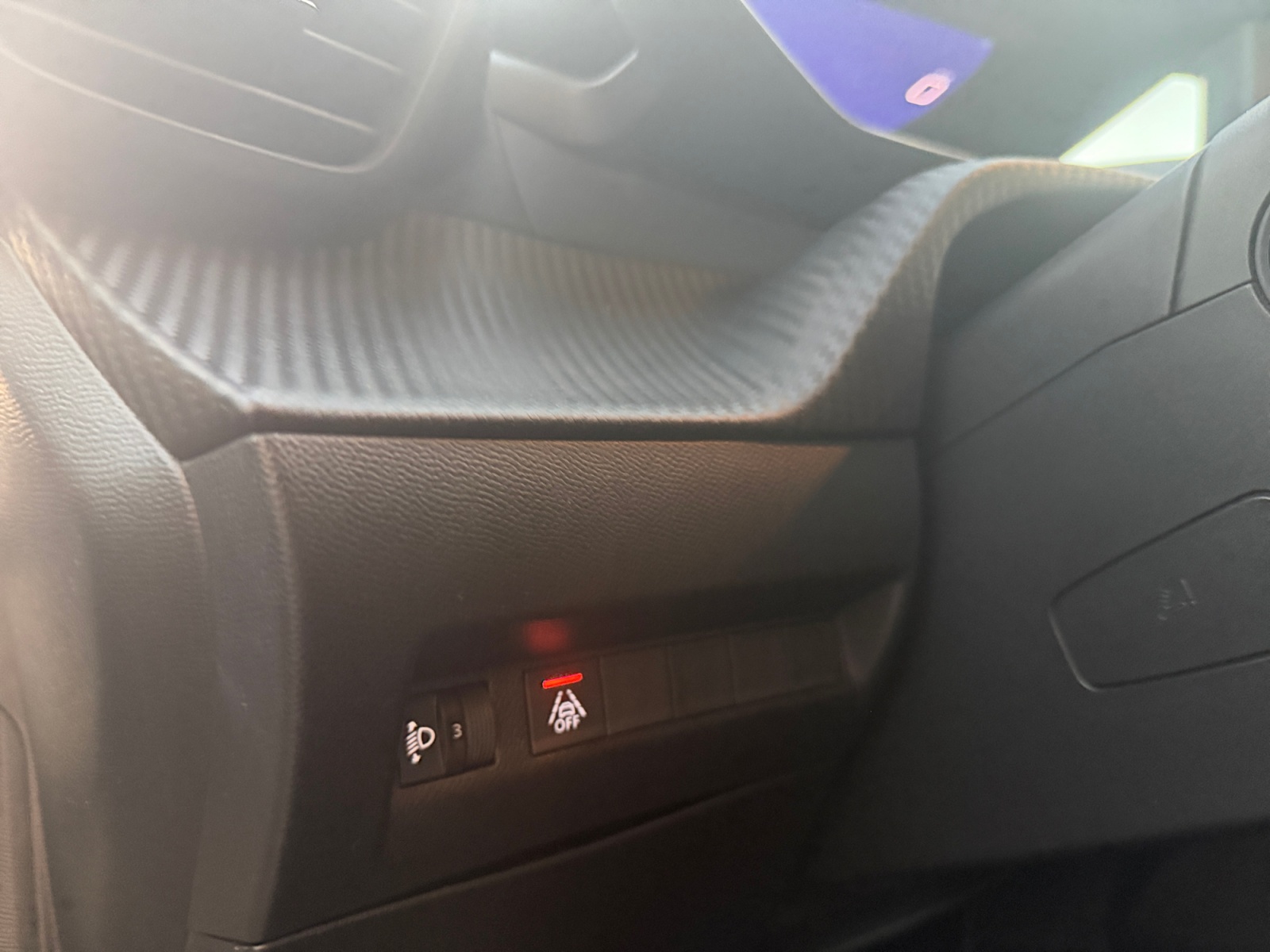 Peugeot 208 18