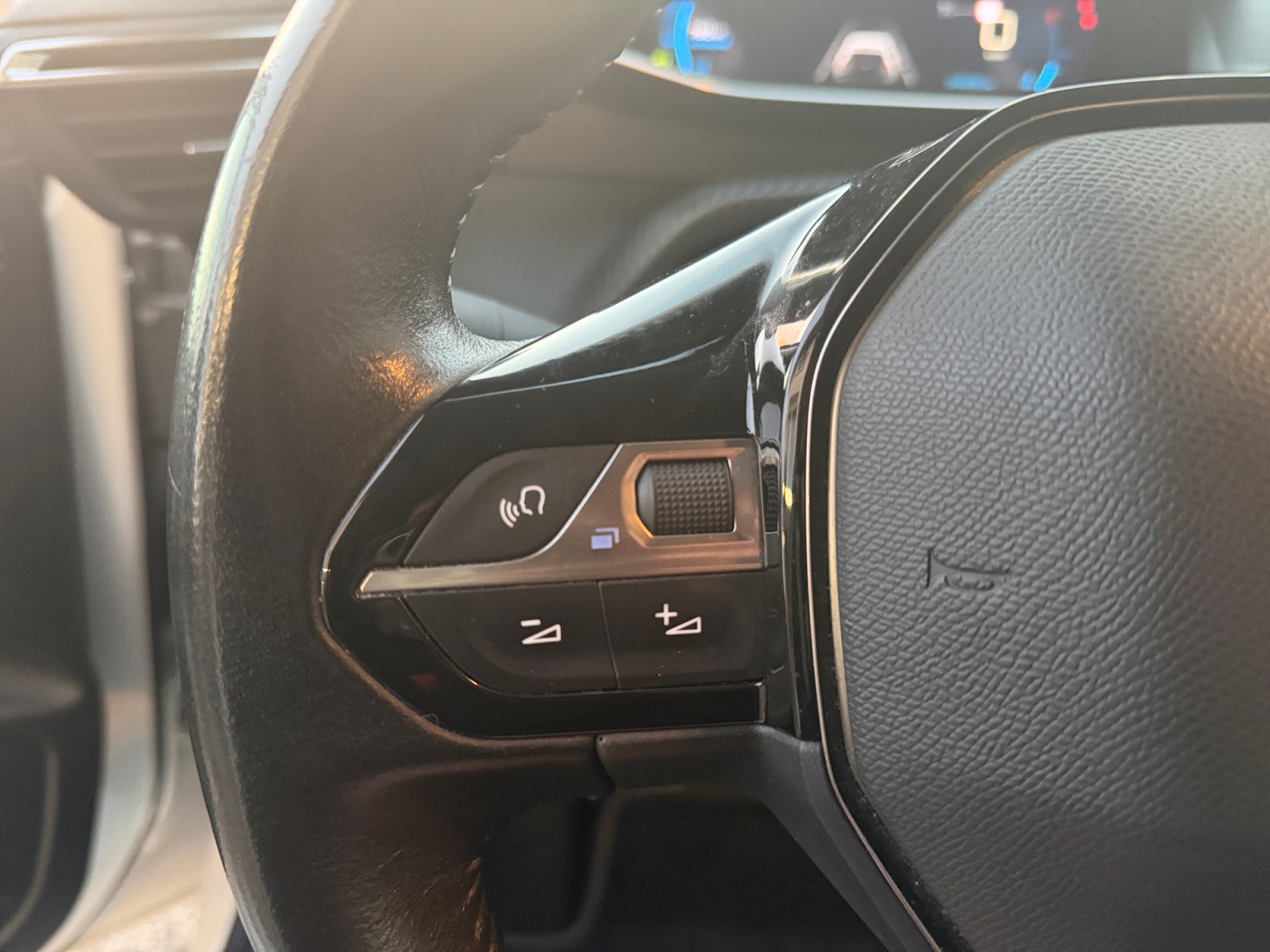 Peugeot 208 19